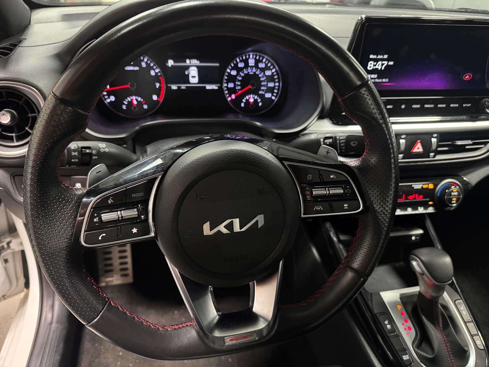 Thumbnail: 2024 Kia Forte - 4