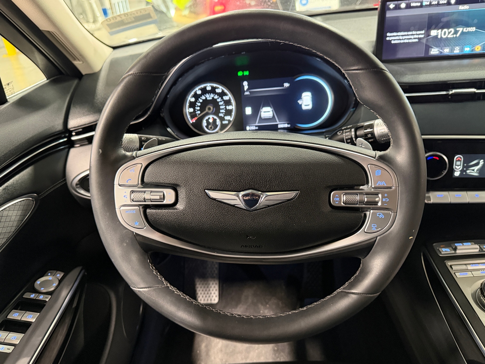 Thumbnail: 2022 Genesis GV70 - 4