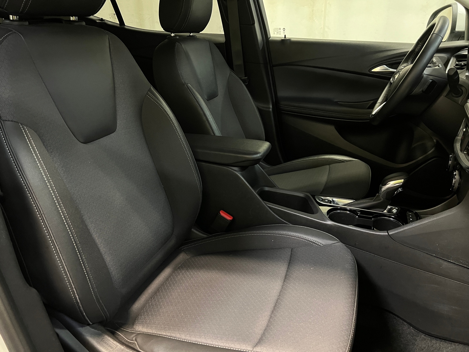 Thumbnail: 2025 Buick Encore GX - 2