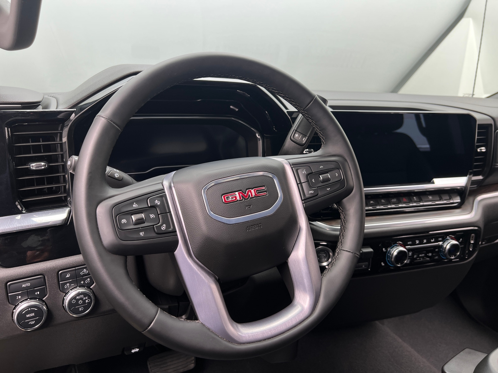 Thumbnail: 2025 GMC Sierra 1500 - 4