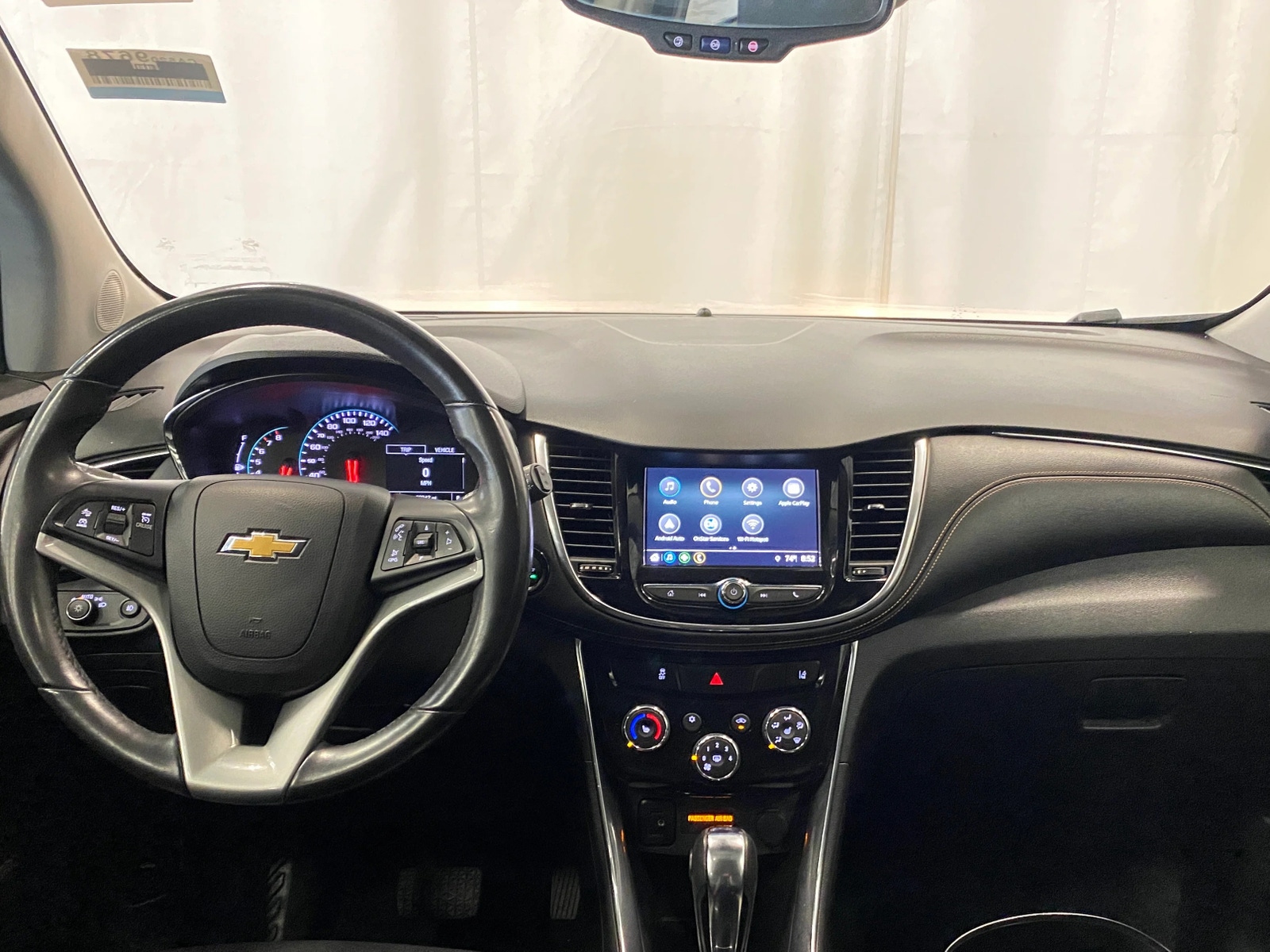 Thumbnail: 2018 Chevrolet Trax - 2