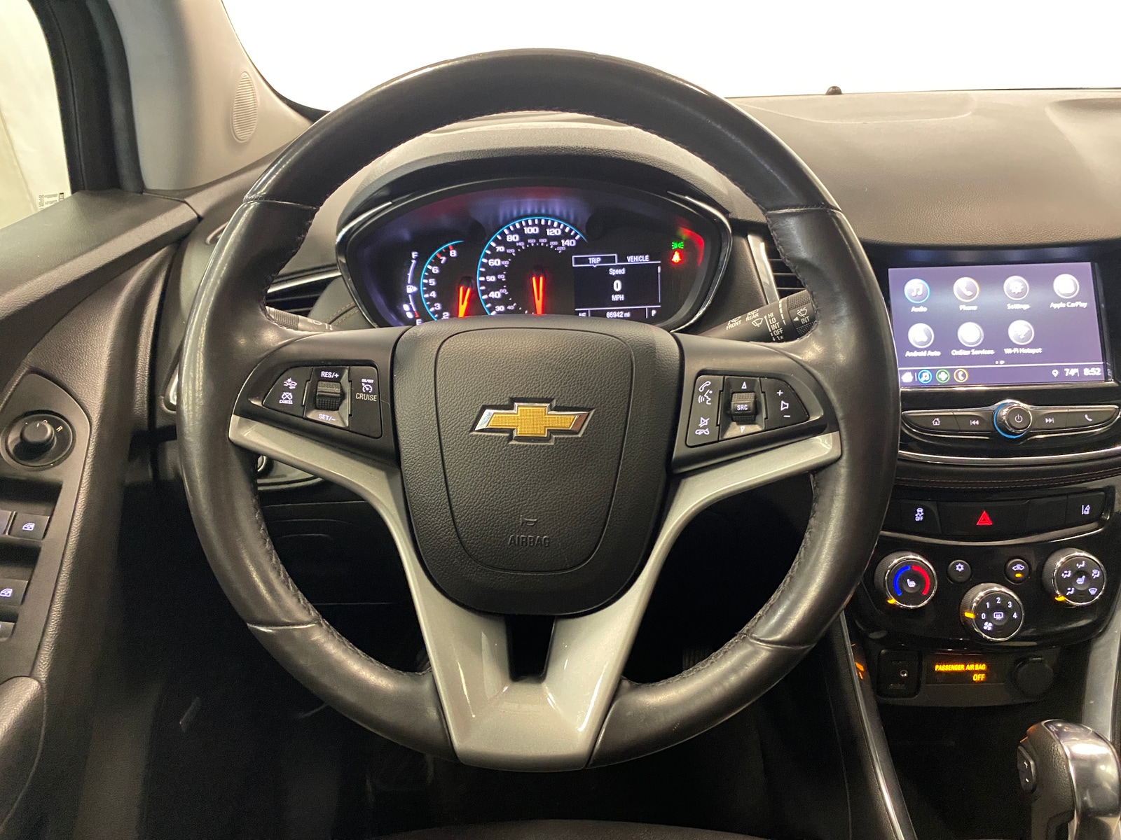 Thumbnail: 2018 Chevrolet Trax - 4