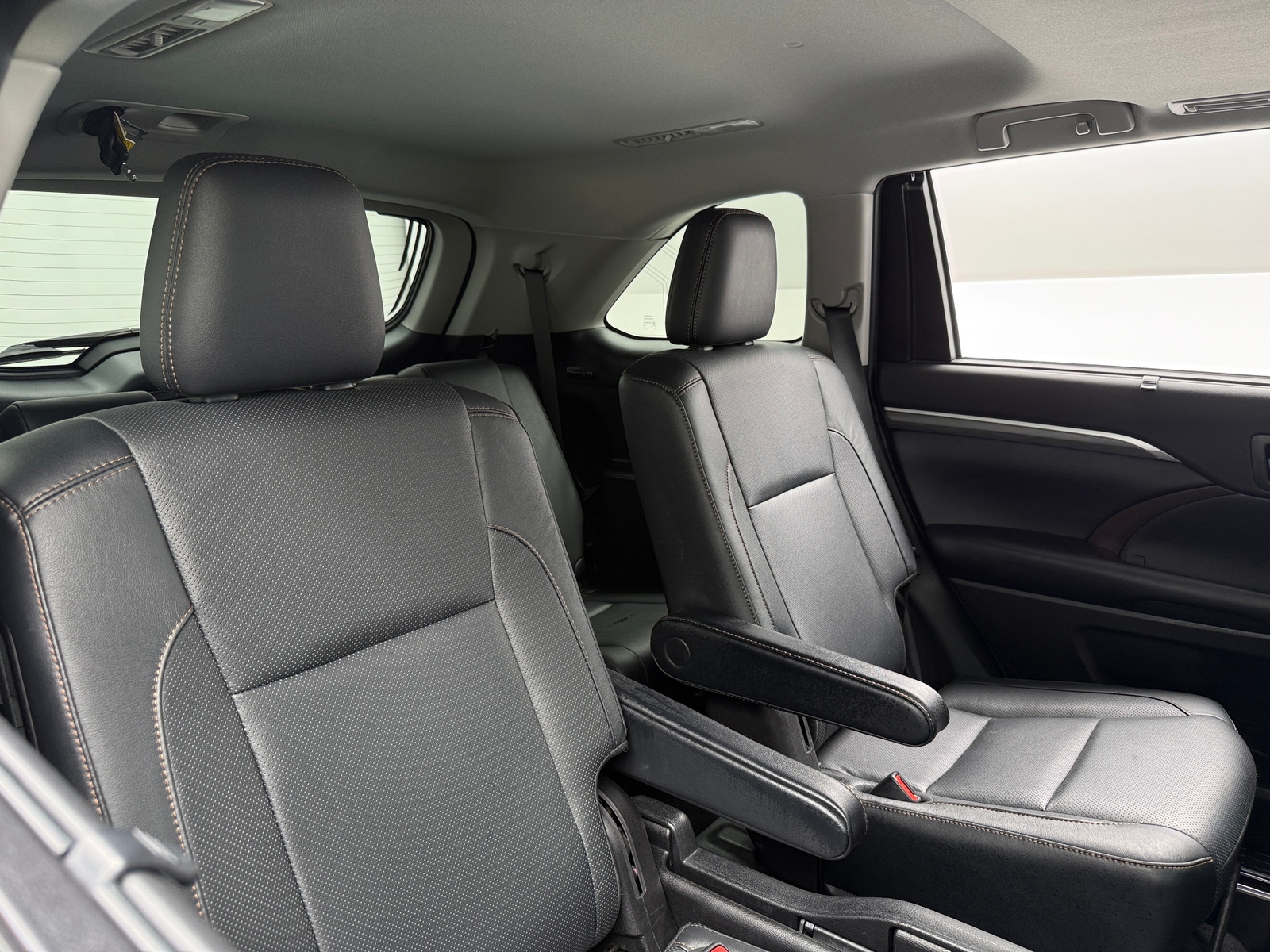 Thumbnail: 2019 Toyota Highlander - 5