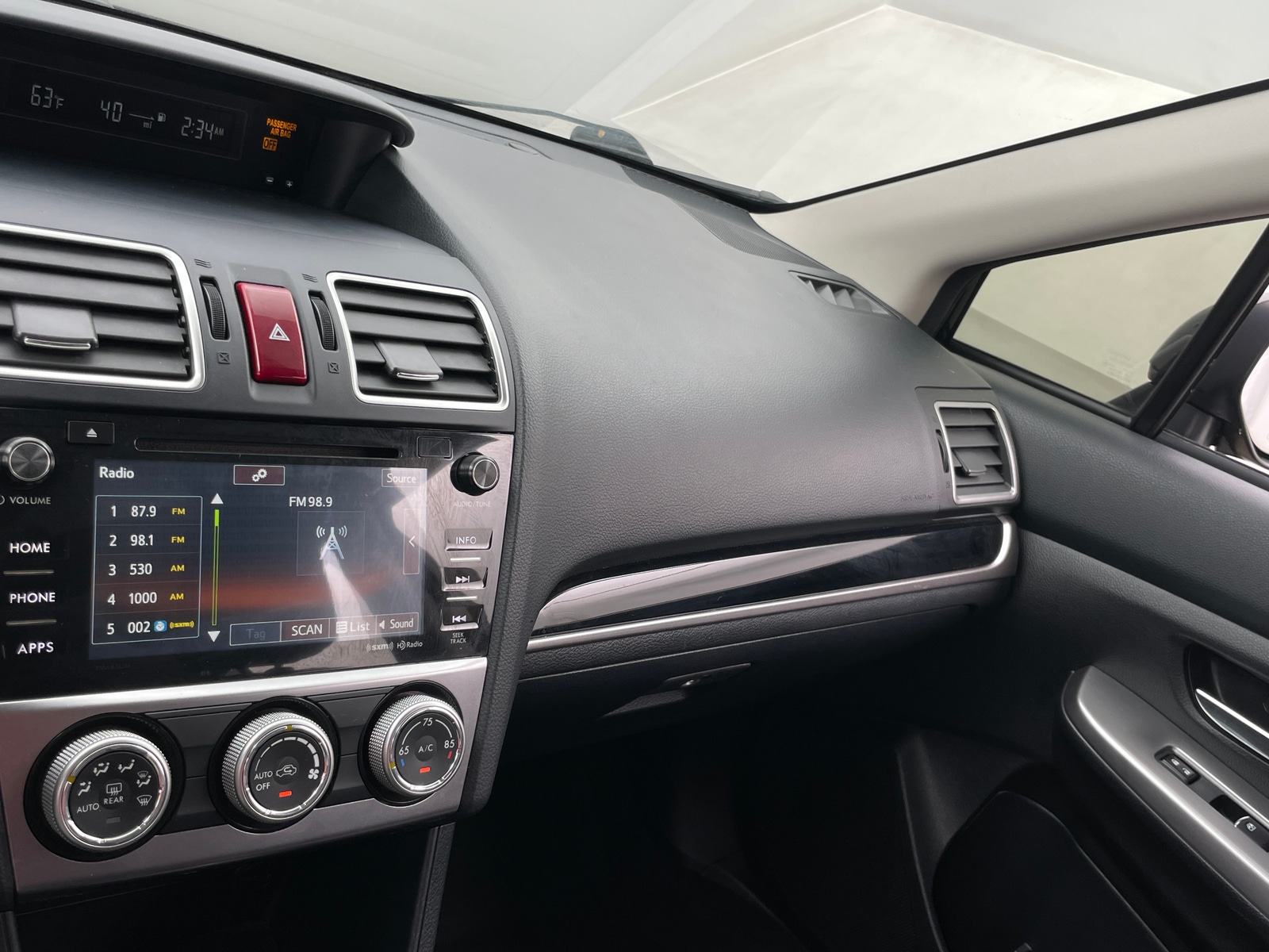 Thumbnail: 2017 Subaru Crosstrek - 3