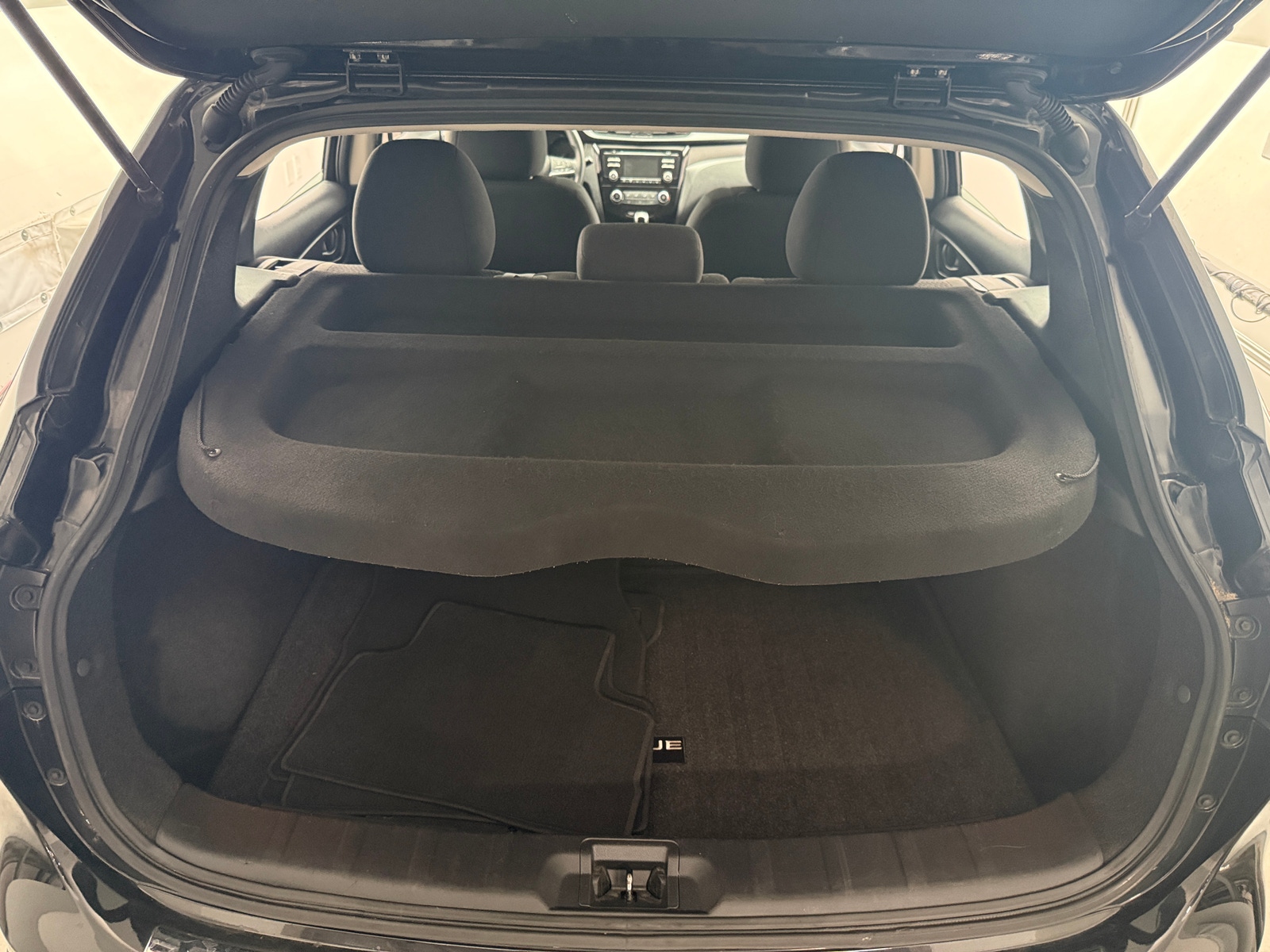 Thumbnail: 2018 Nissan Rogue Sport - 7