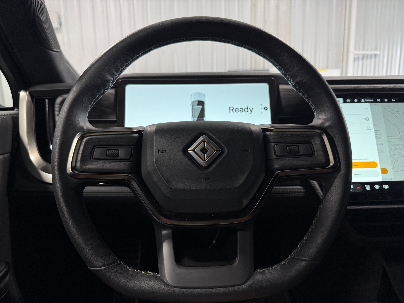 Thumbnail: 2023 Rivian R1S - 4