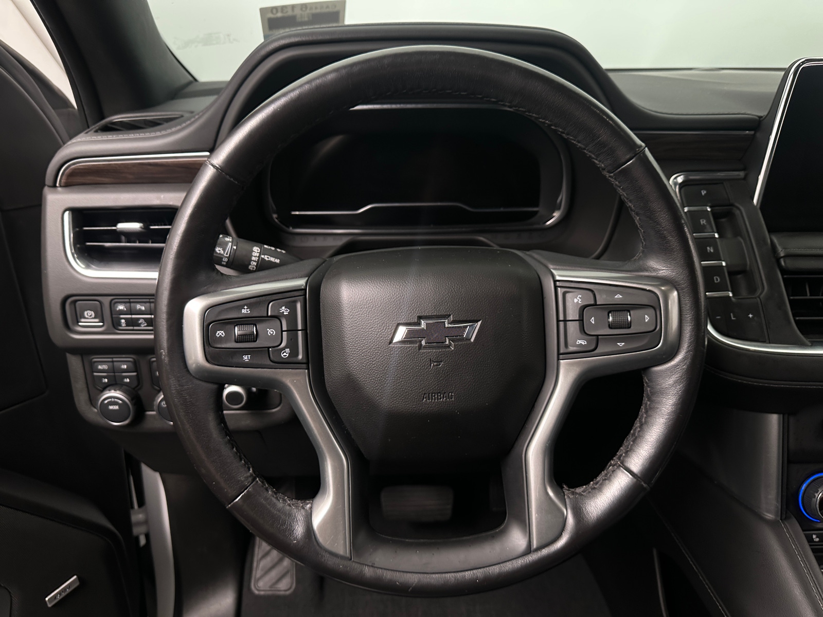 Thumbnail: 2022 Chevrolet Suburban - 4