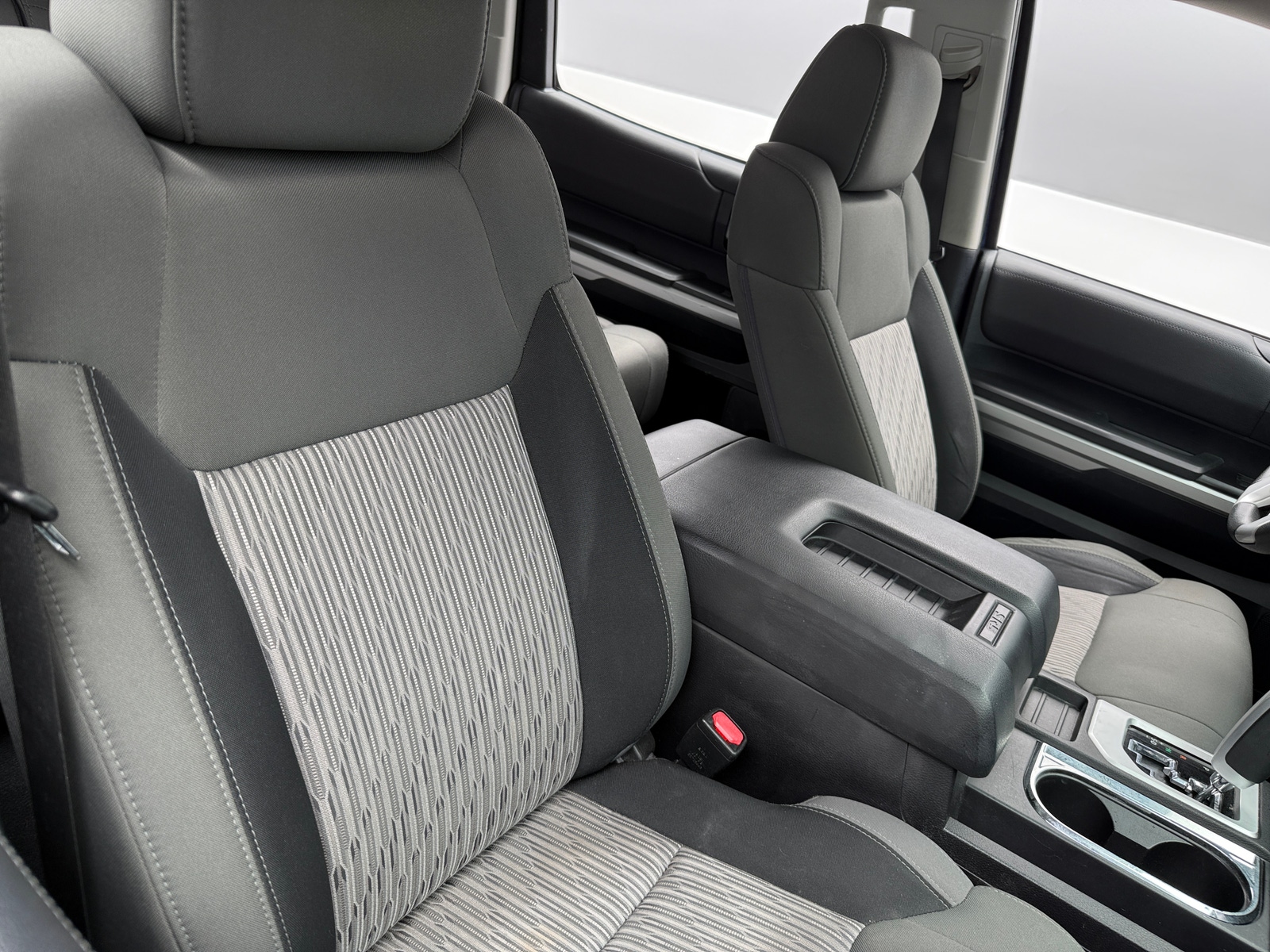 Thumbnail: 2015 Toyota Tundra - 2