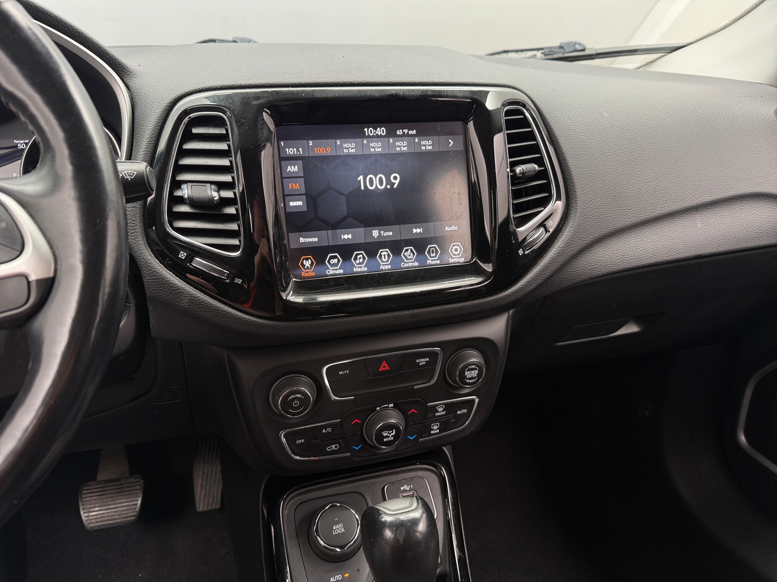 Thumbnail: 2019 Jeep Compass - 3