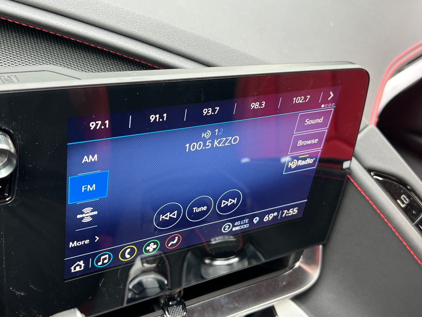 Thumbnail: 2021 Chevrolet Corvette - 3