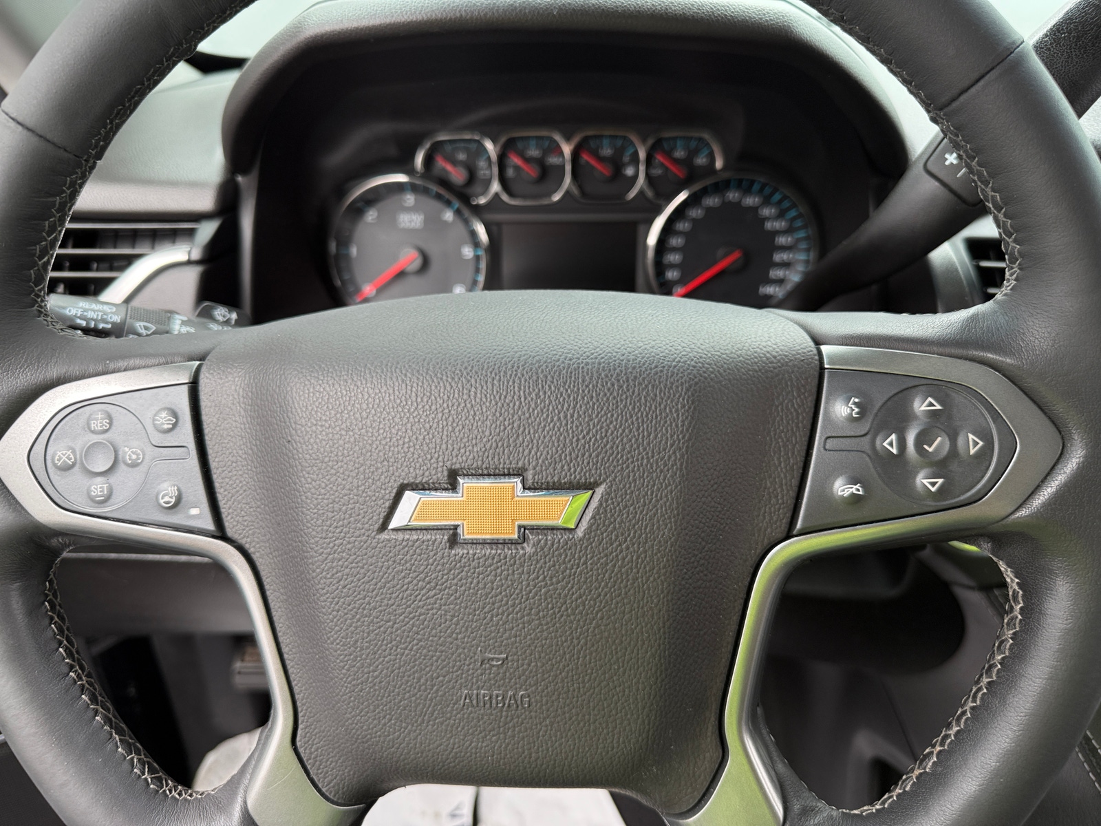 Thumbnail: 2020 Chevrolet Tahoe - 4