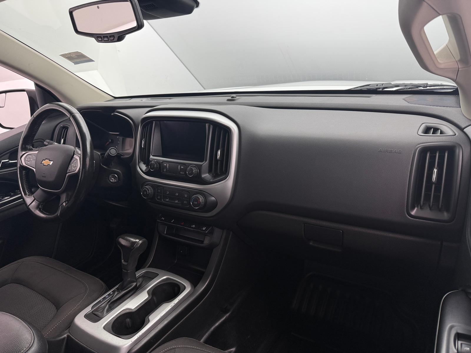 Thumbnail: 2021 Chevrolet Colorado - 3
