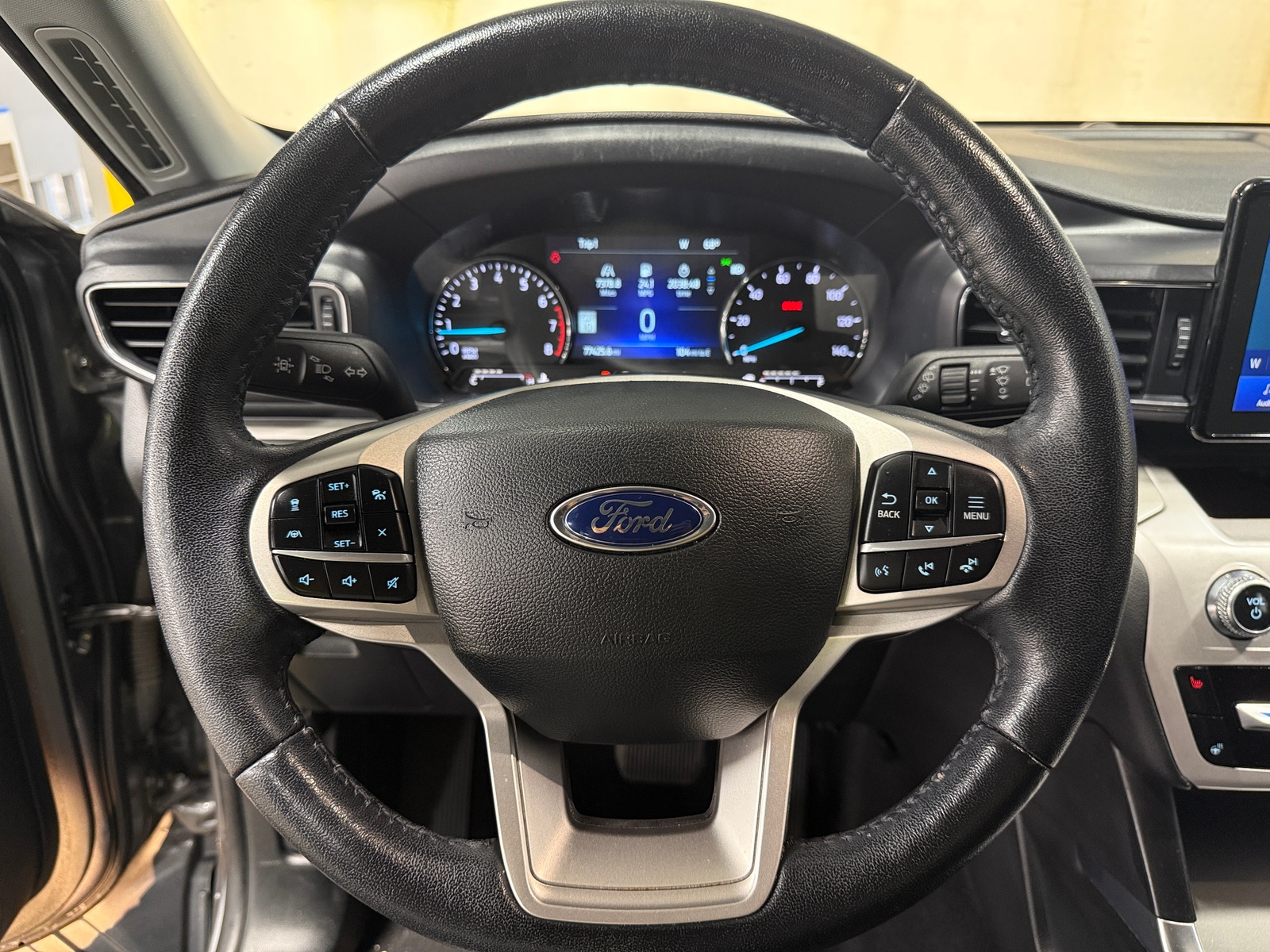 Thumbnail: 2023 Ford Explorer - 5