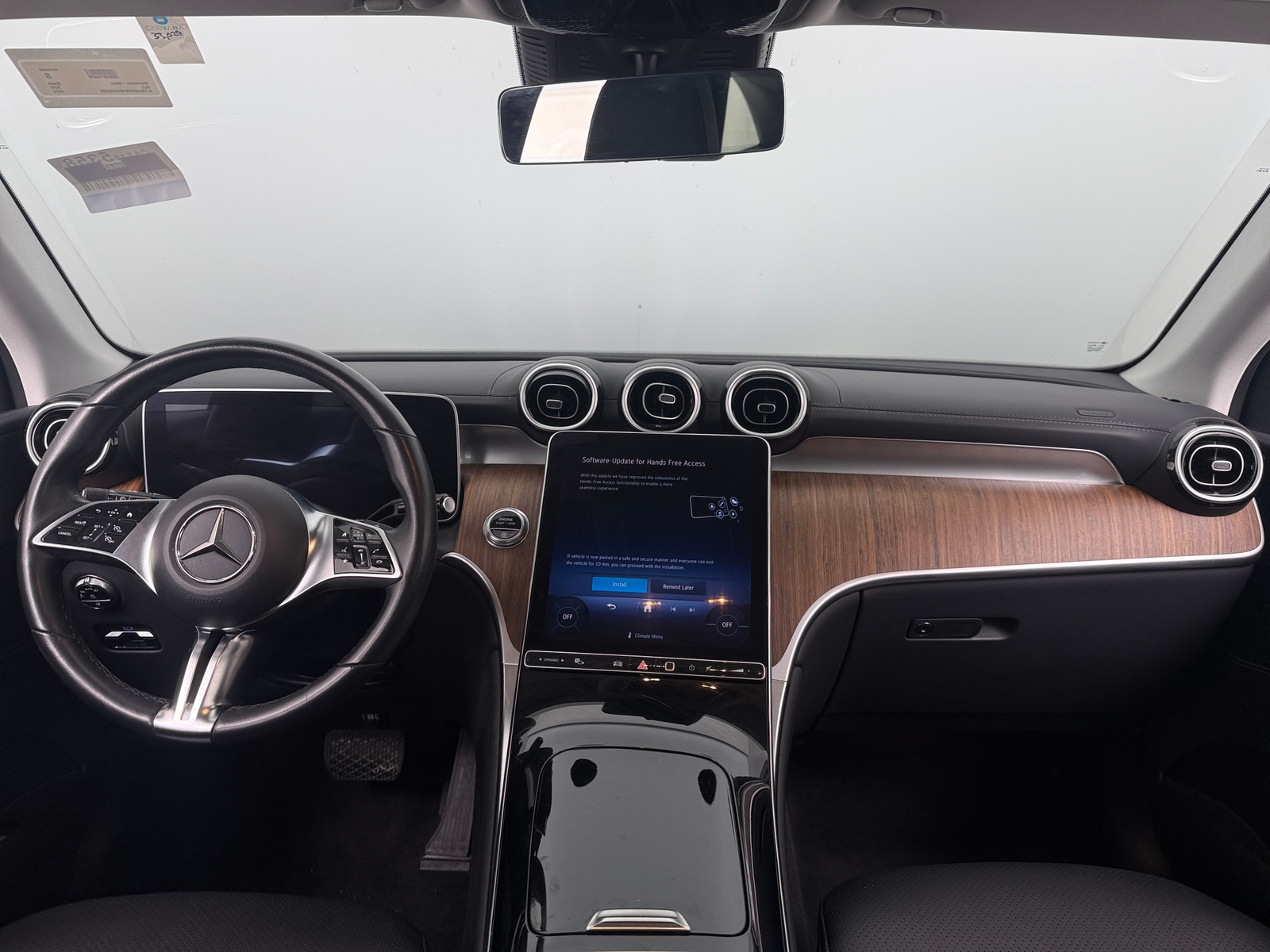 Thumbnail: 2024 Mercedes-Benz GLC - 2