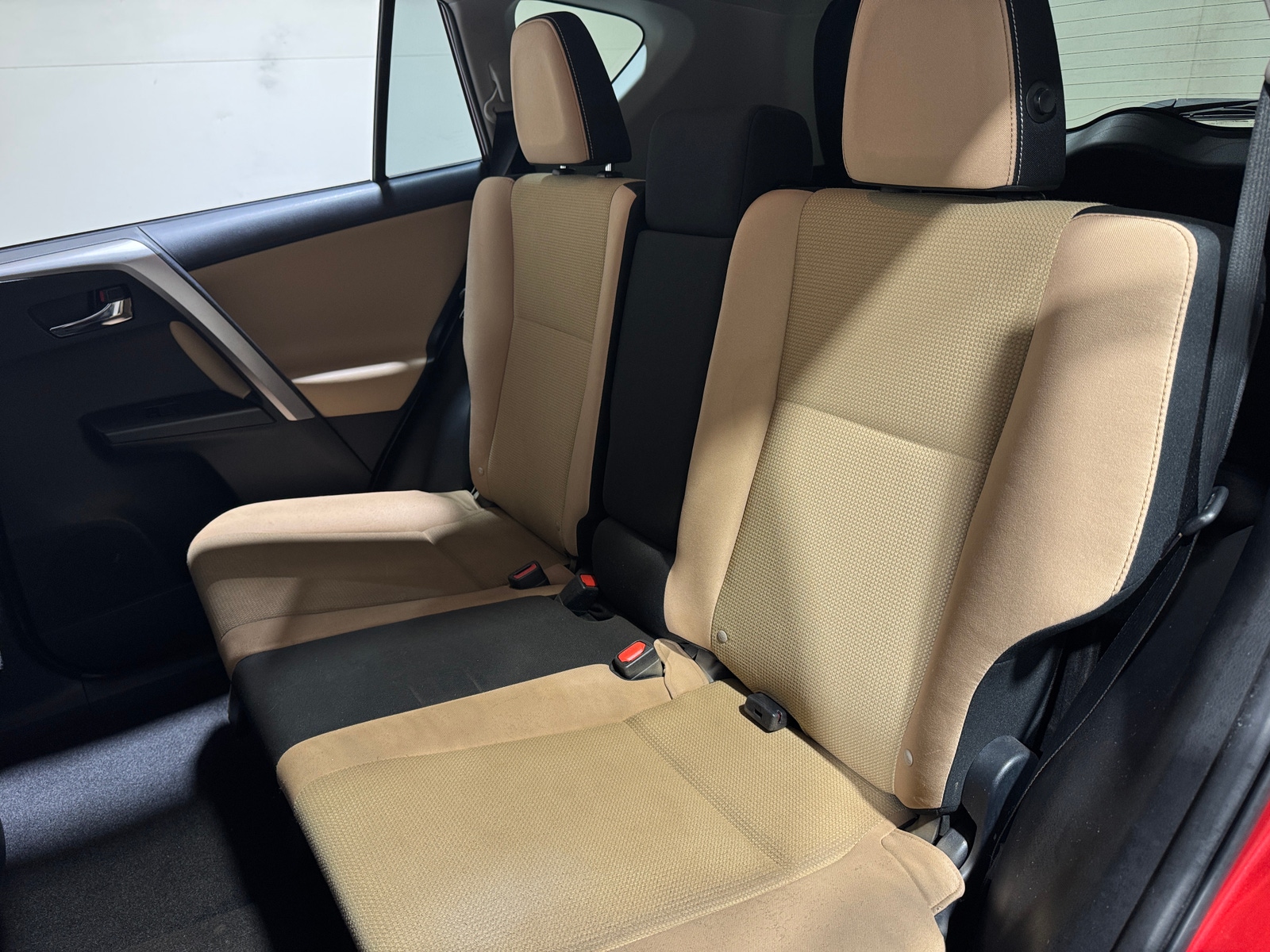 Thumbnail: 2017 Toyota RAV4 - 6