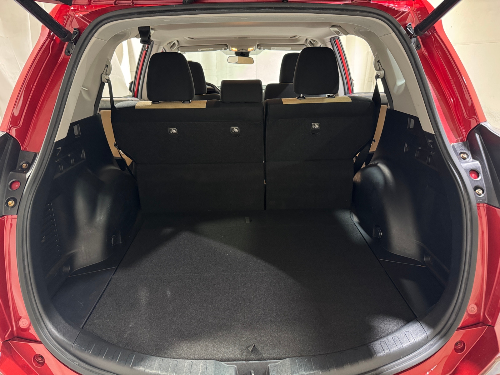 Thumbnail: 2017 Toyota RAV4 - 7
