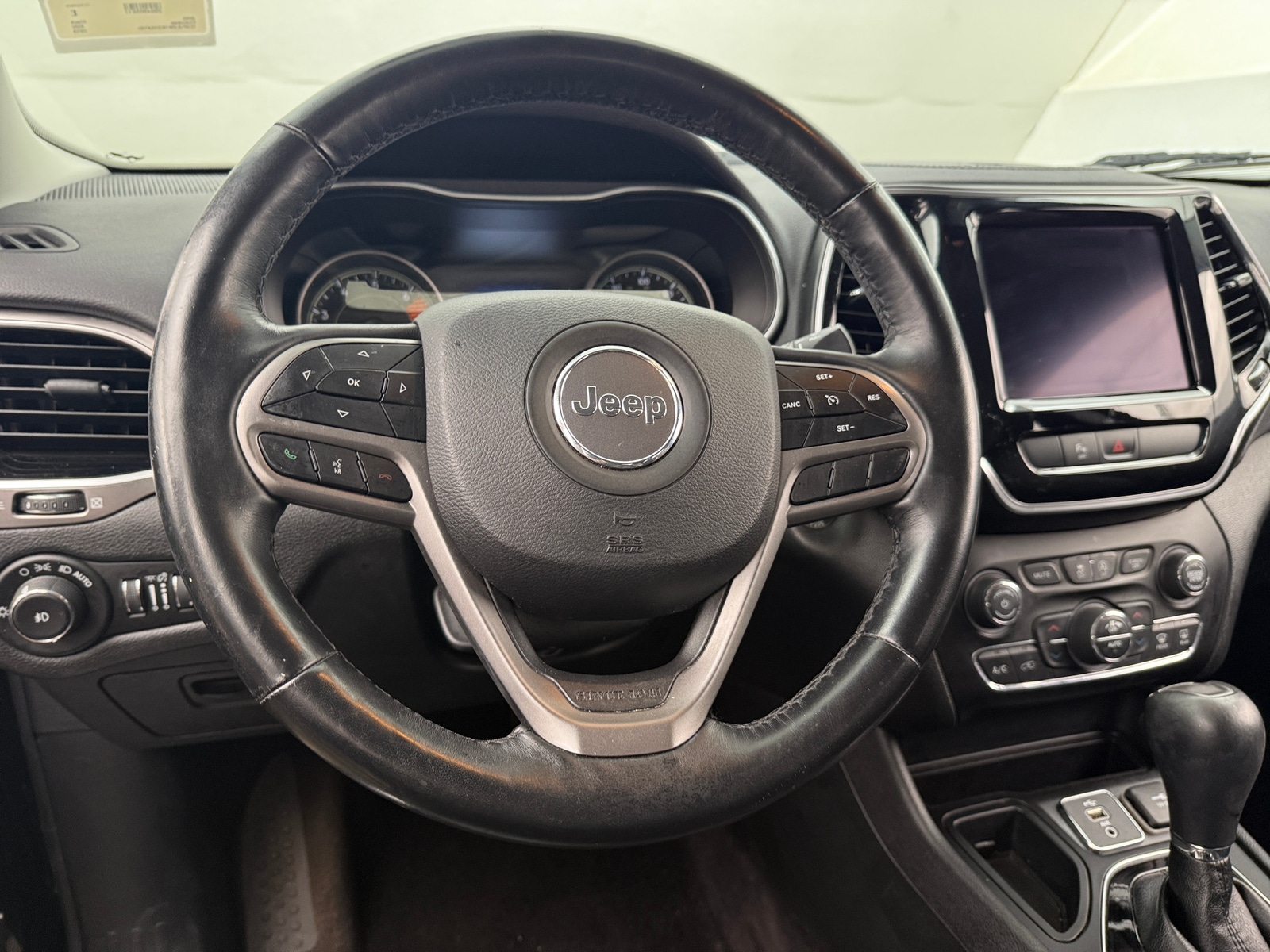Thumbnail: 2019 Jeep Cherokee - 4