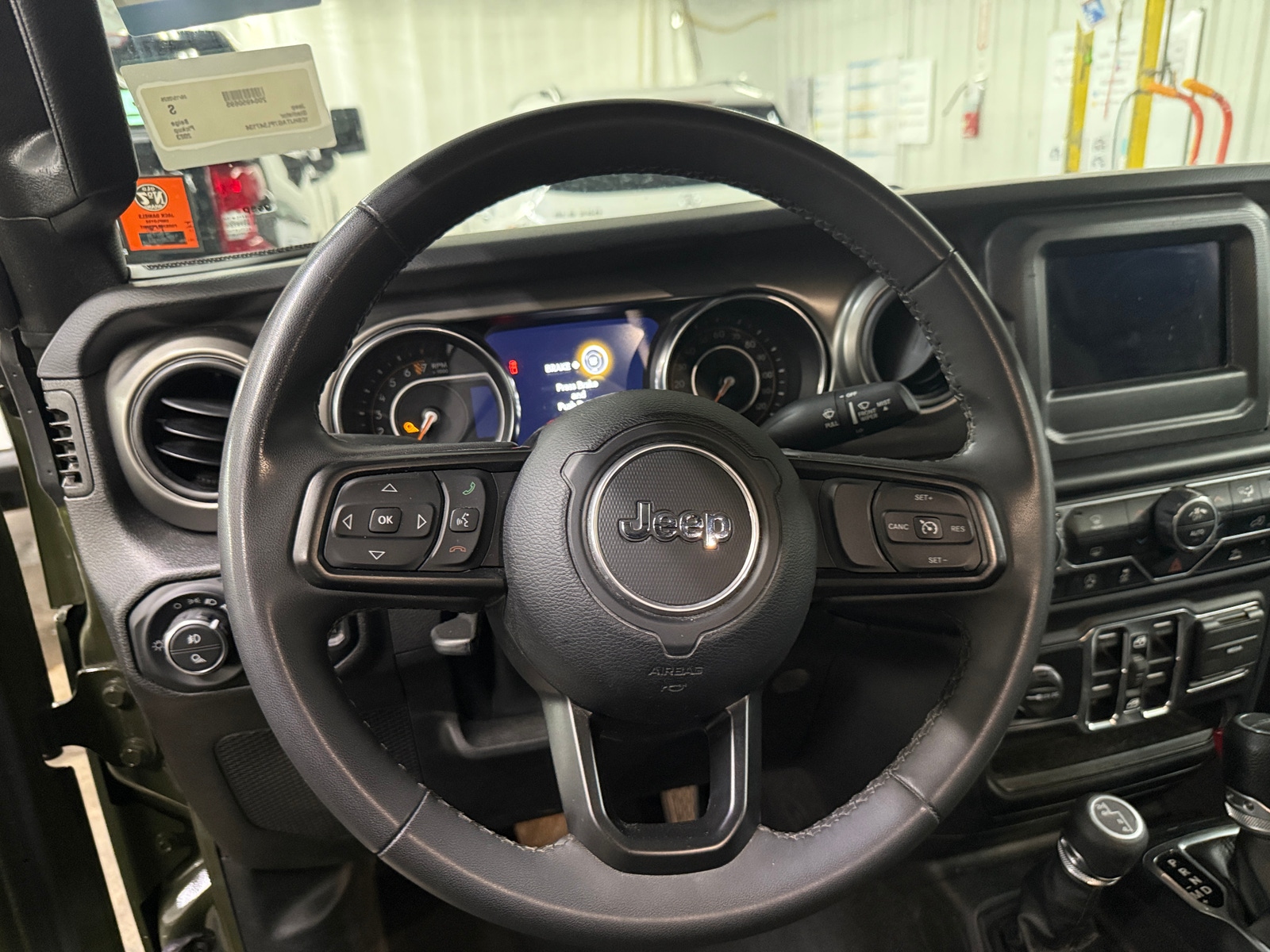 Thumbnail: 2023 Jeep Gladiator - 5