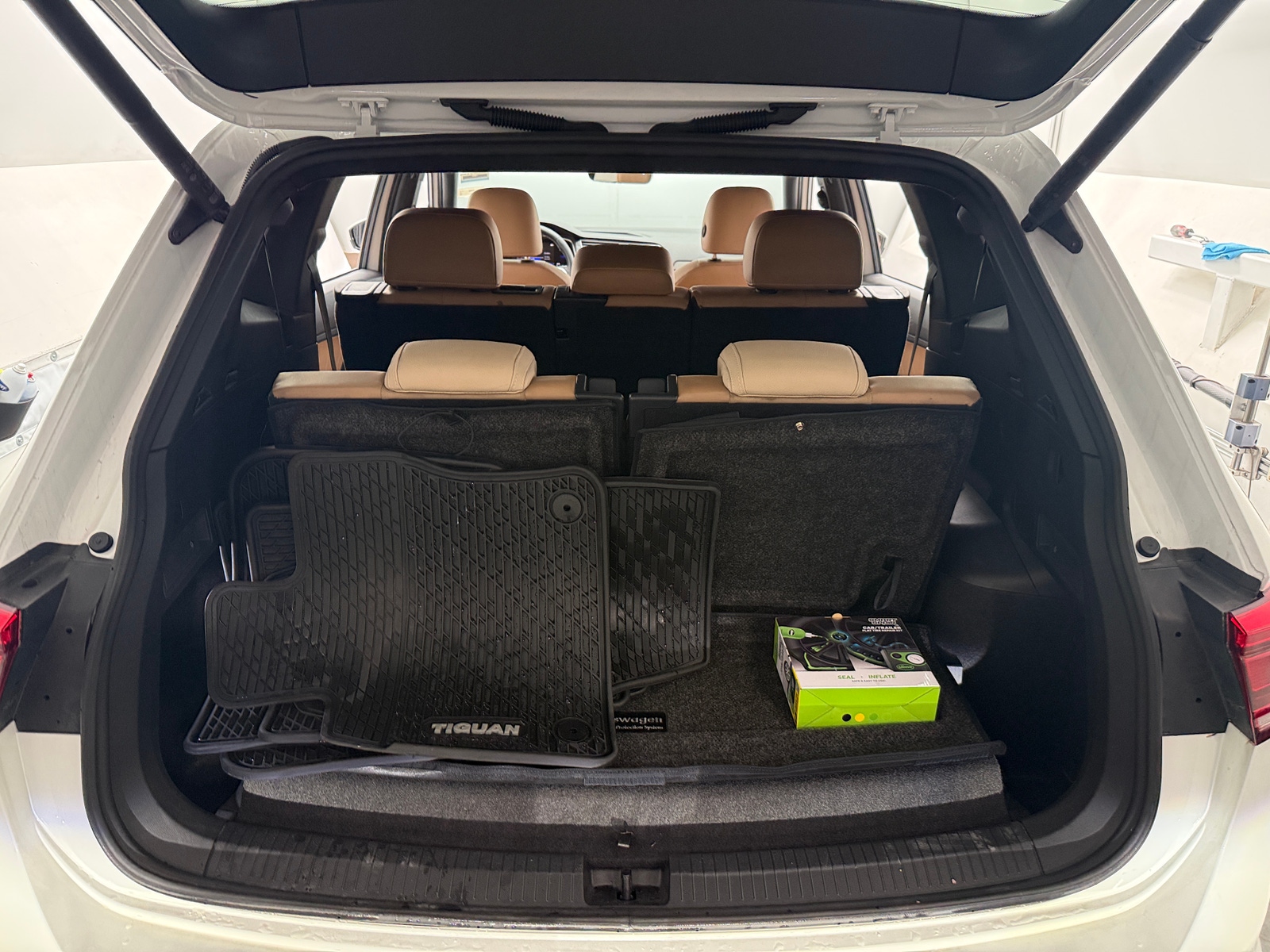Thumbnail: 2024 Volkswagen Tiguan - 6
