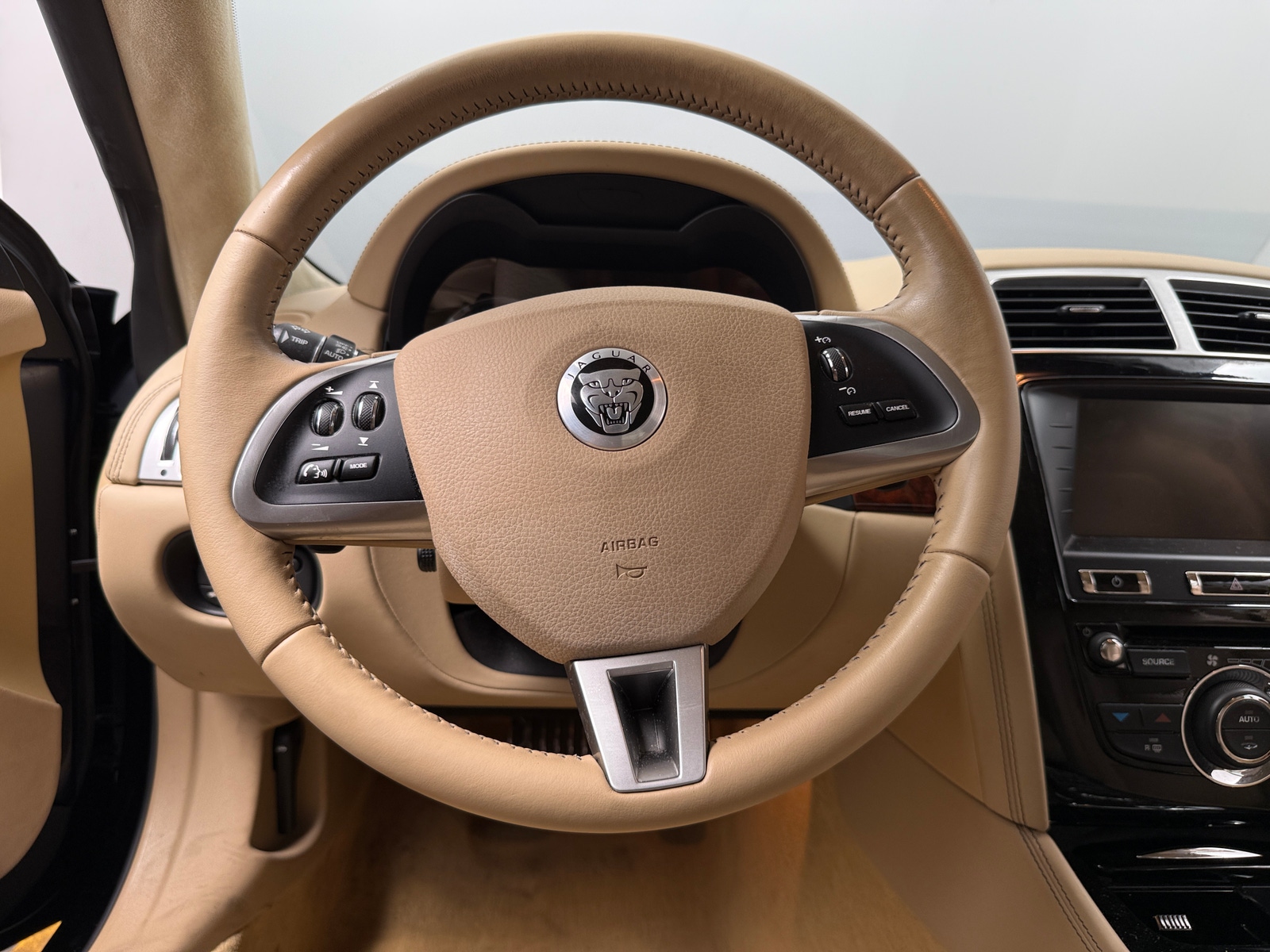 Thumbnail: 2014 Jaguar XK - 4