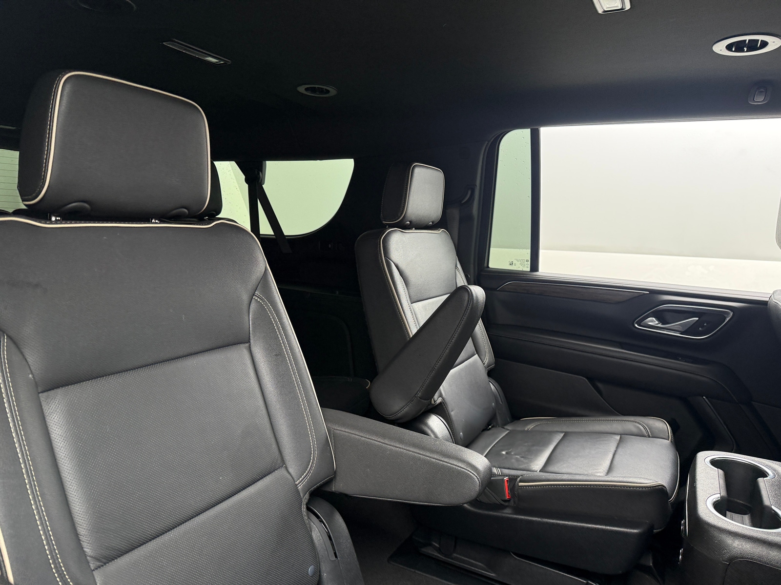 Thumbnail: 2023 Chevrolet Suburban - 5
