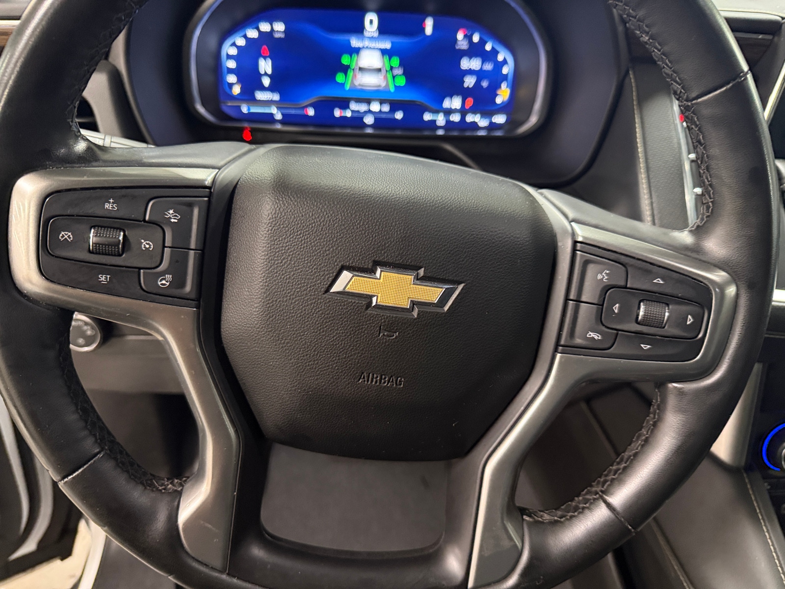 Thumbnail: 2023 Chevrolet Suburban - 4