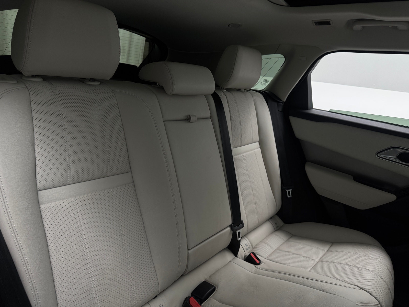 Thumbnail: 2023 Land Rover Range Rover Velar - 5