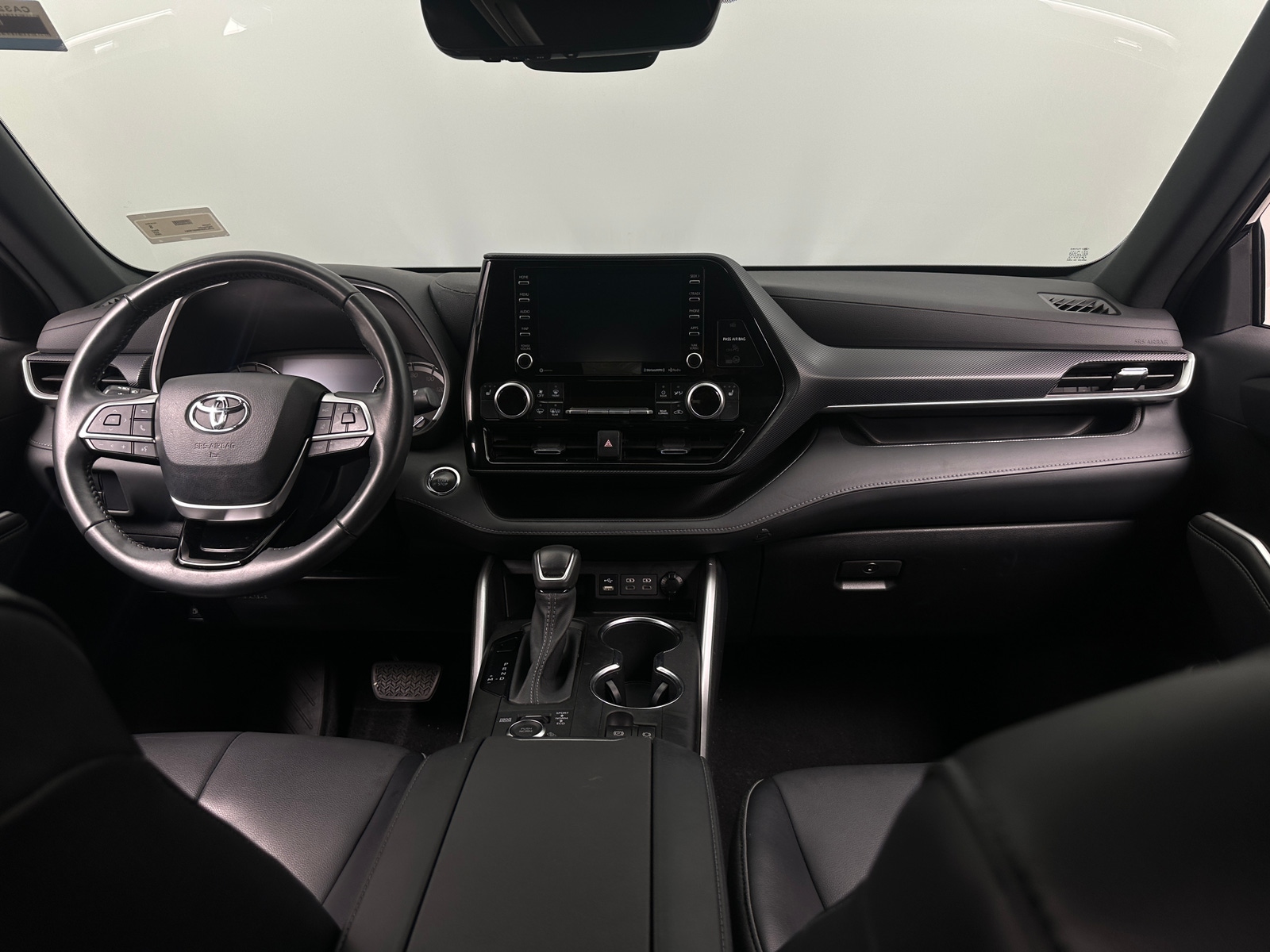 Thumbnail: 2022 Toyota Highlander - 2