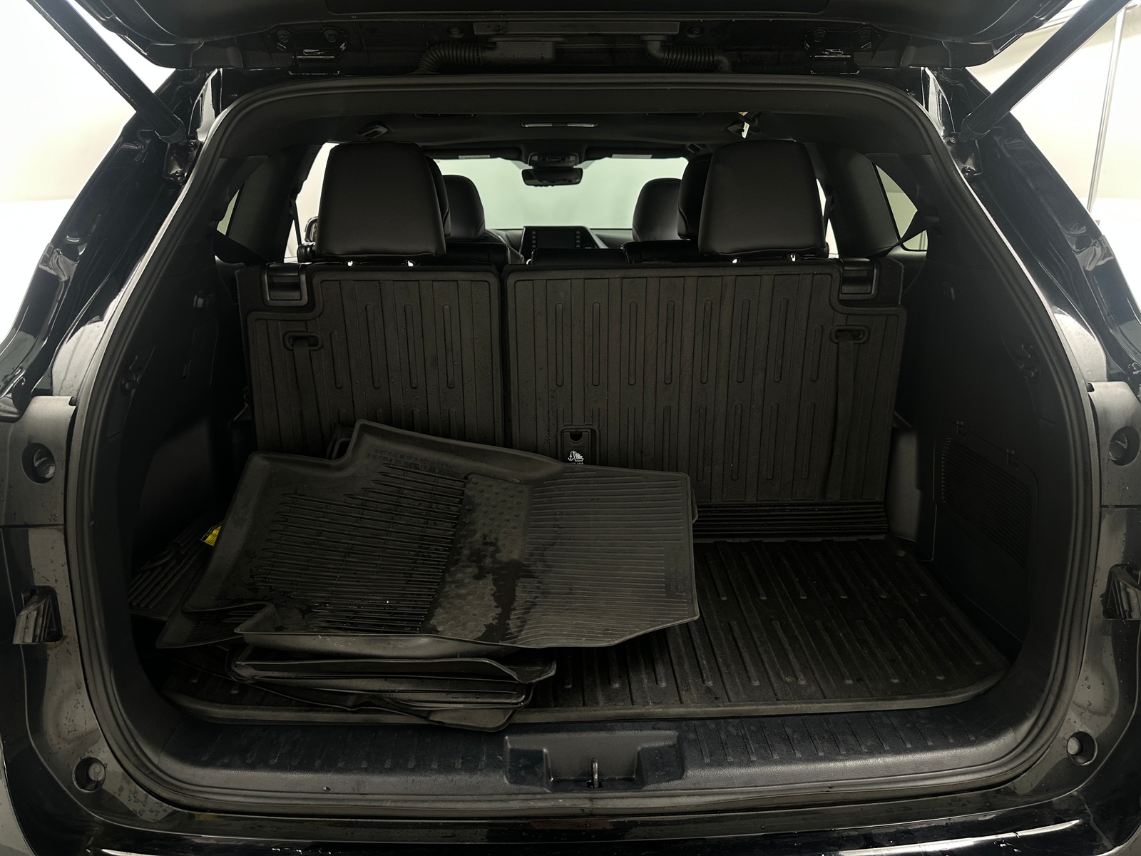 Thumbnail: 2022 Toyota Highlander - 6