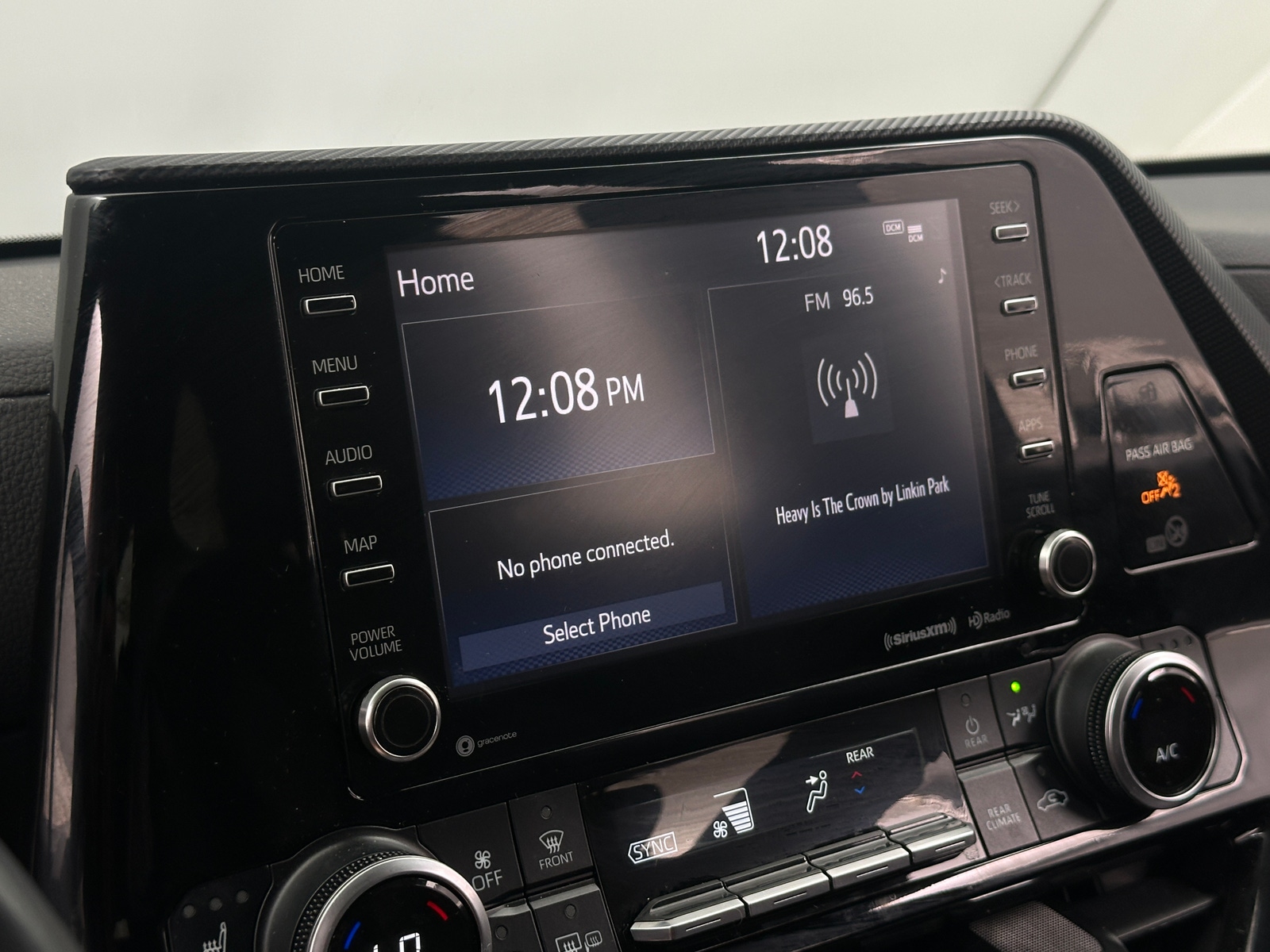 Thumbnail: 2022 Toyota Highlander - 3