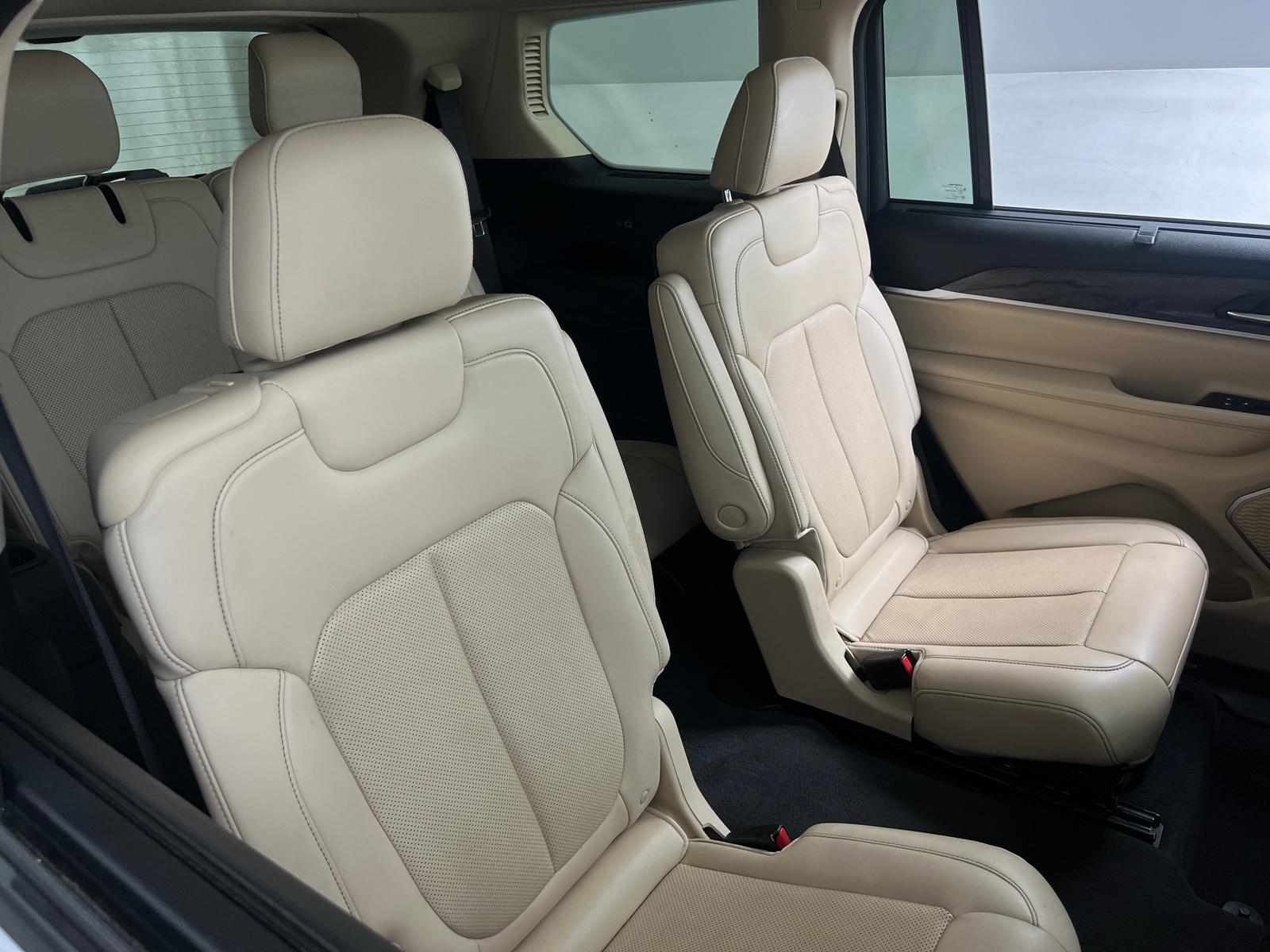 Thumbnail: 2021 Jeep Grand Cherokee L - 5