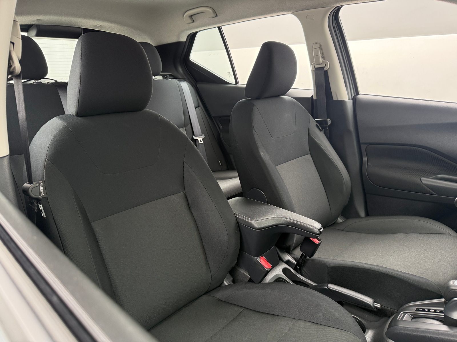 Thumbnail: 2025 Nissan Kicks - 2