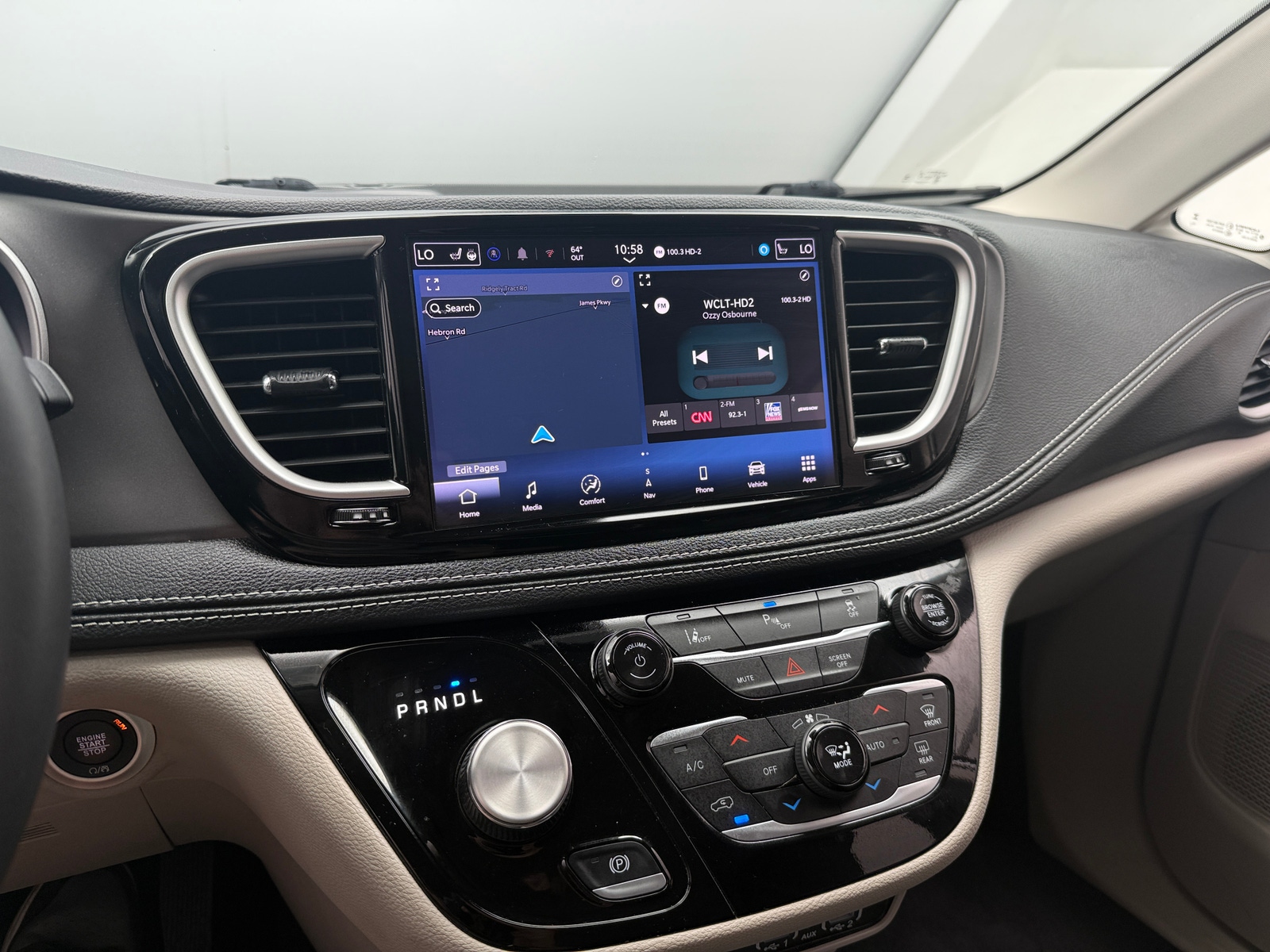 Thumbnail: 2024 Chrysler Pacifica - 4