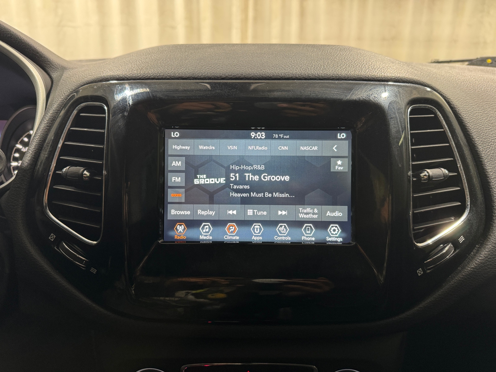 Thumbnail: 2021 Jeep Compass - 4