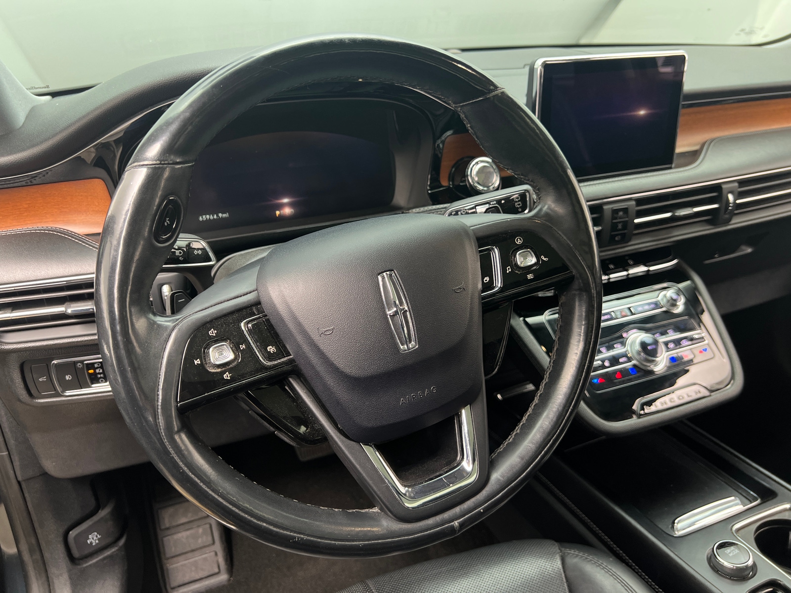 Thumbnail: 2020 Lincoln Corsair - 4