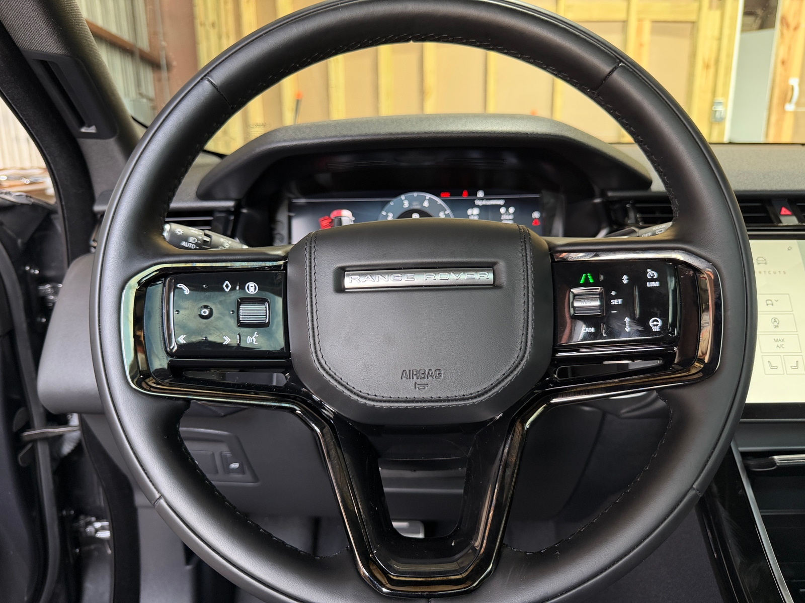 Thumbnail: 2025 Land Rover Range Rover Velar - 4