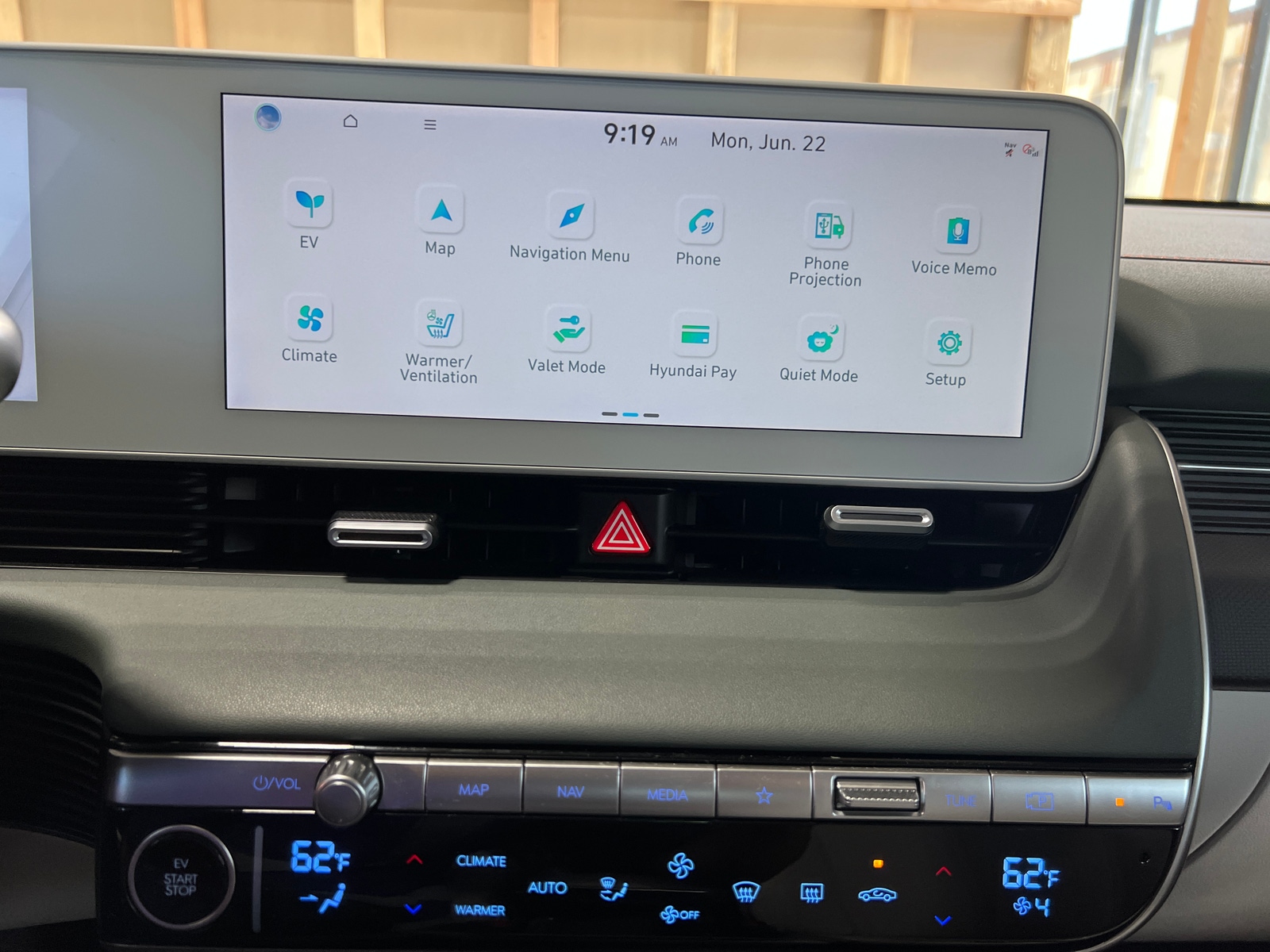 Thumbnail: 2024 Hyundai Ioniq 5 - 3