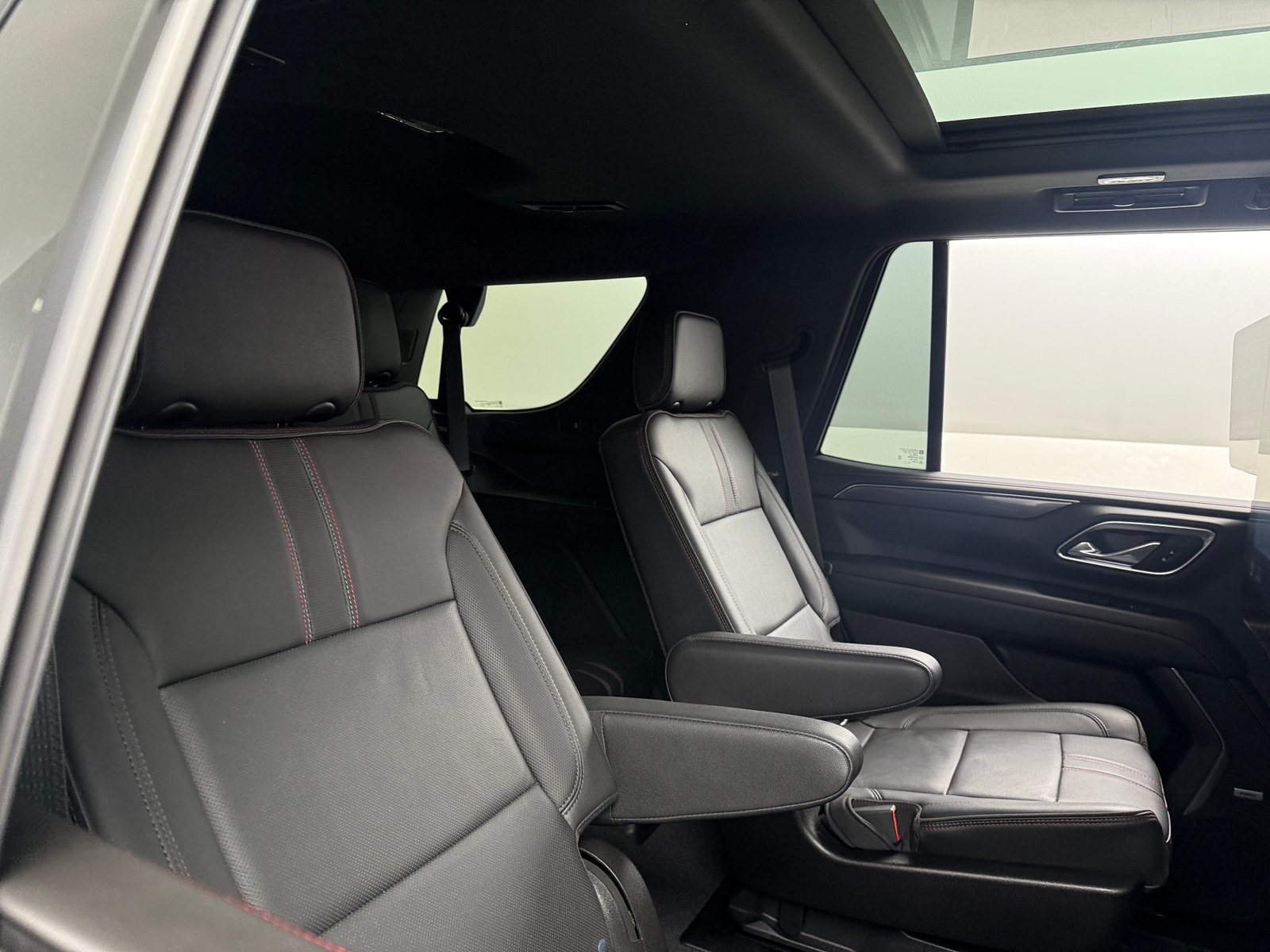Thumbnail: 2021 Chevrolet Tahoe - 5