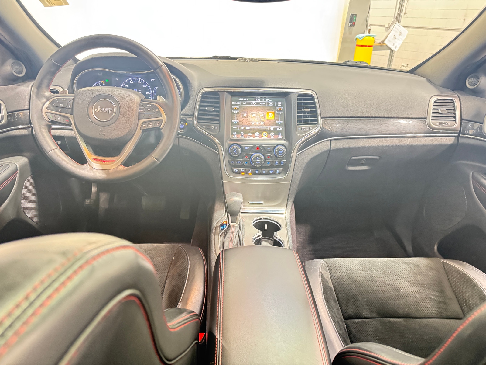 Thumbnail: 2017 Jeep Grand Cherokee - 2