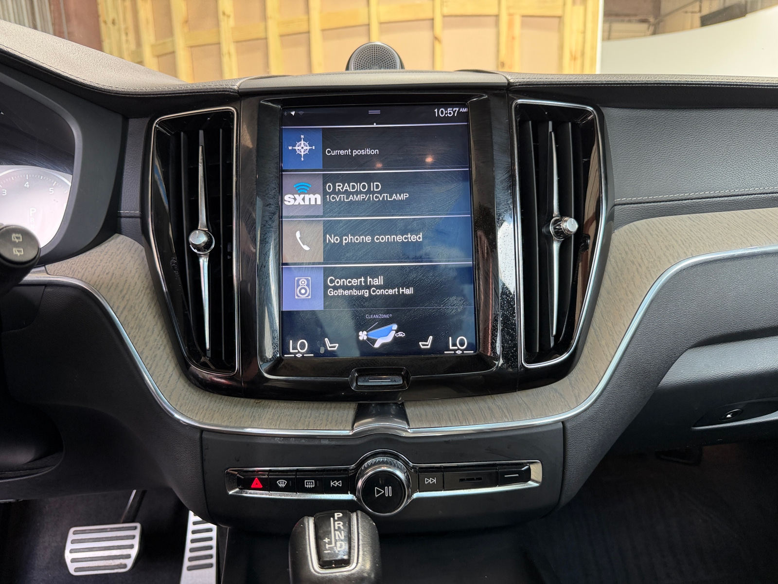 Thumbnail: 2018 Volvo XC60 - 3