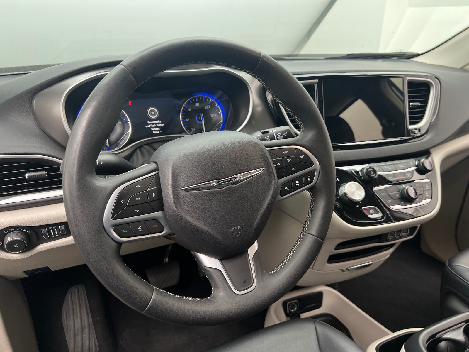 Thumbnail: 2024 Chrysler Pacifica - 4