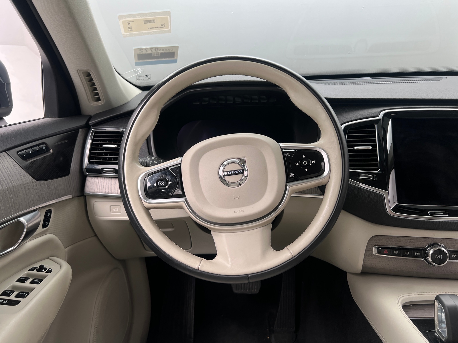 Thumbnail: 2023 Volvo XC90 - 4