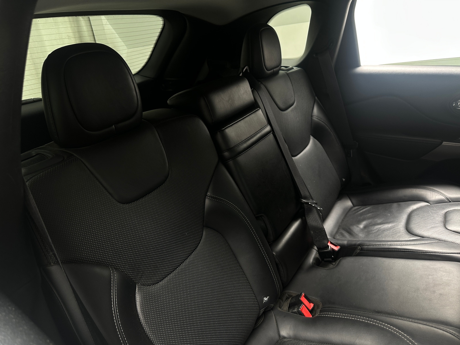 Thumbnail: 2019 Jeep Cherokee - 5