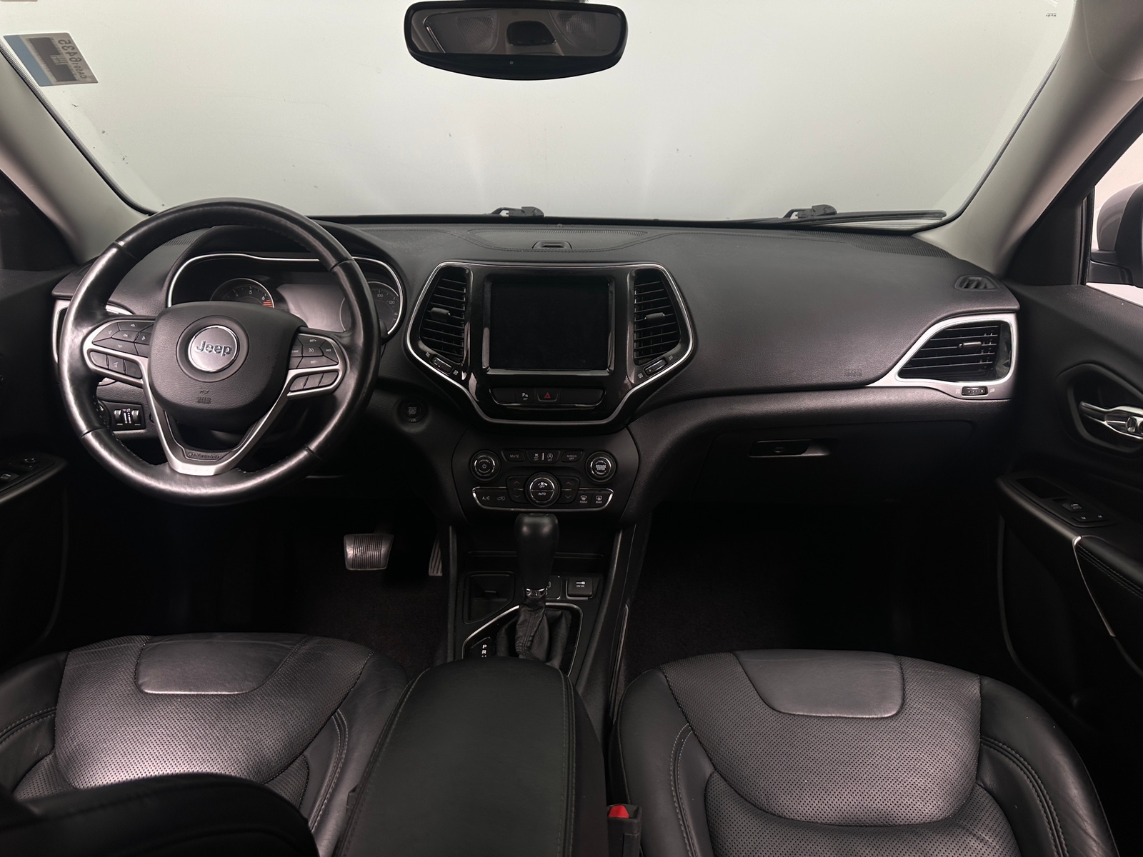 Thumbnail: 2019 Jeep Cherokee - 2