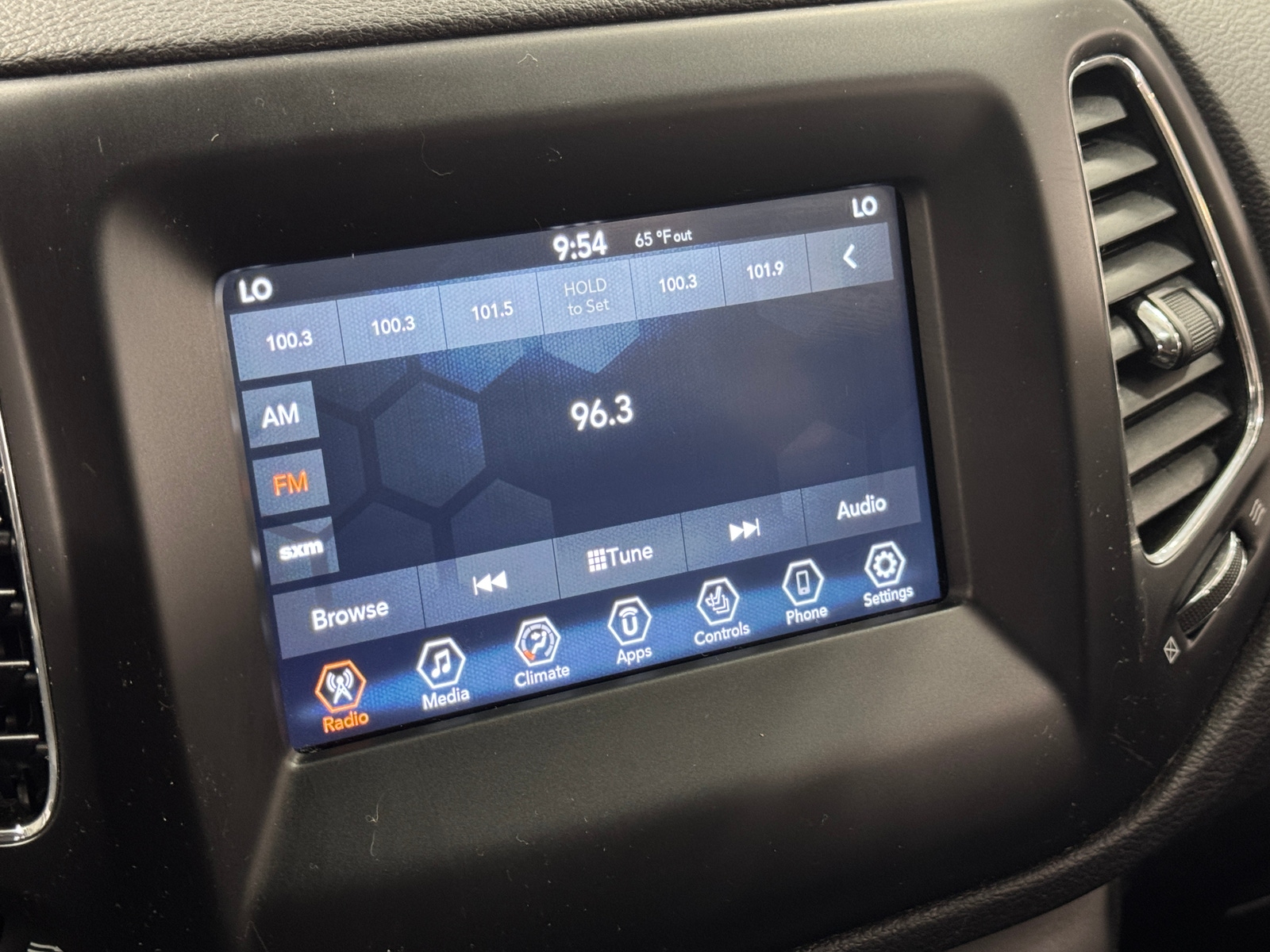 Thumbnail: 2019 Jeep Compass - 4
