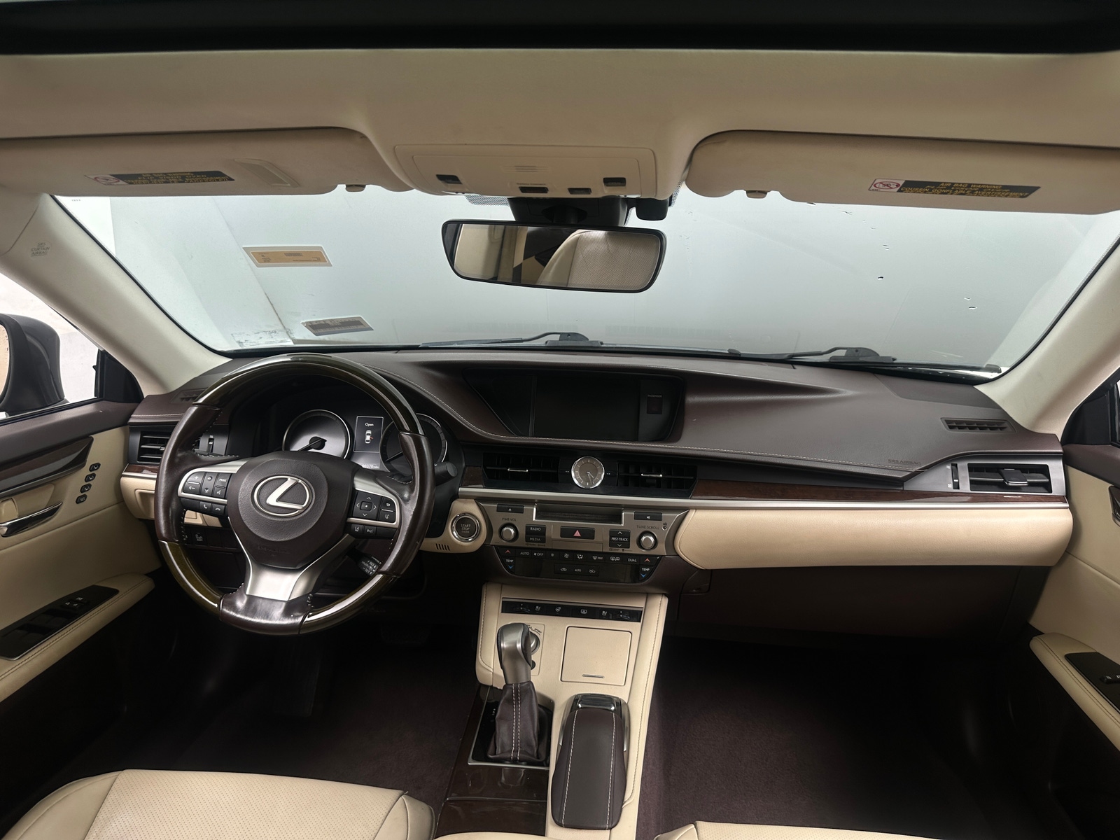 Thumbnail: 2016 Lexus ES - 2
