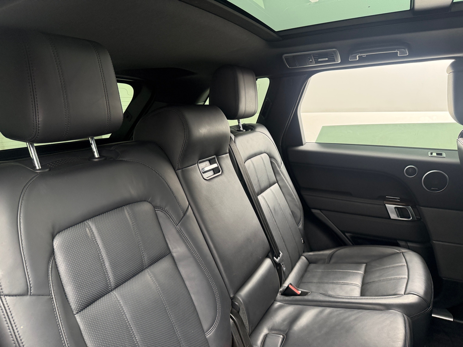 Thumbnail: 2022 Land Rover Range Rover Sport - 5