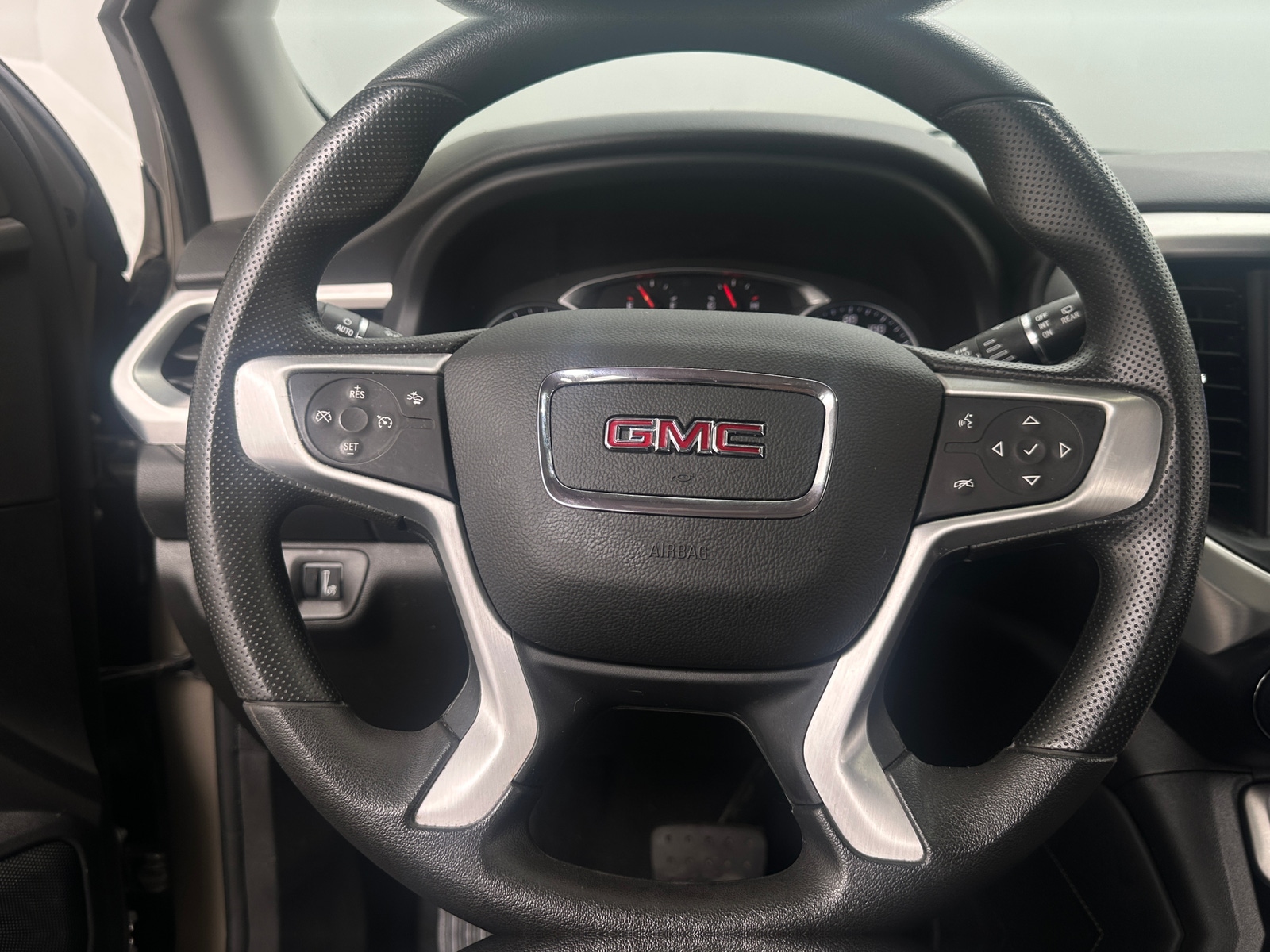 Thumbnail: 2022 GMC Acadia - 5