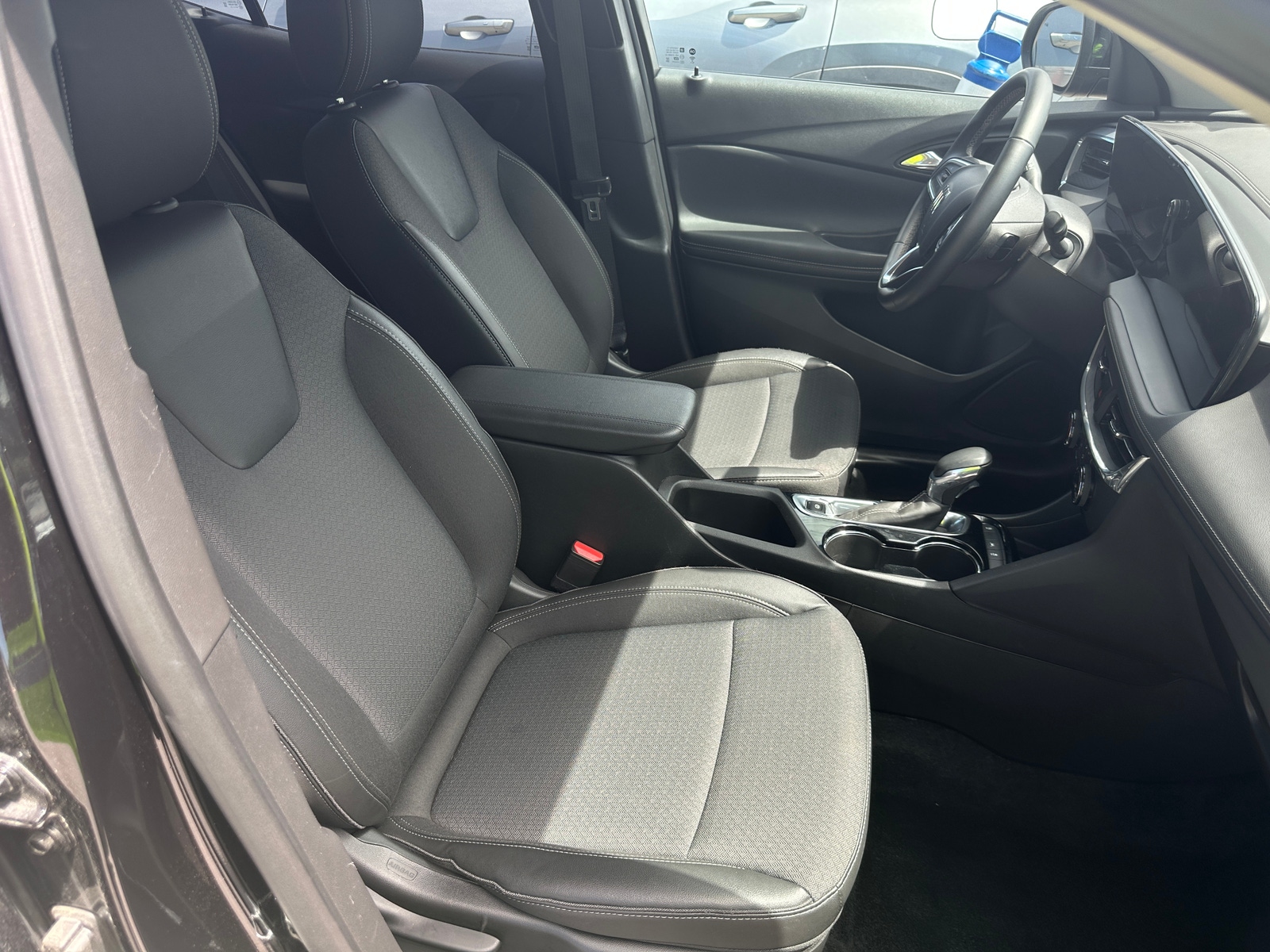 Thumbnail: 2025 Buick Encore GX - 2