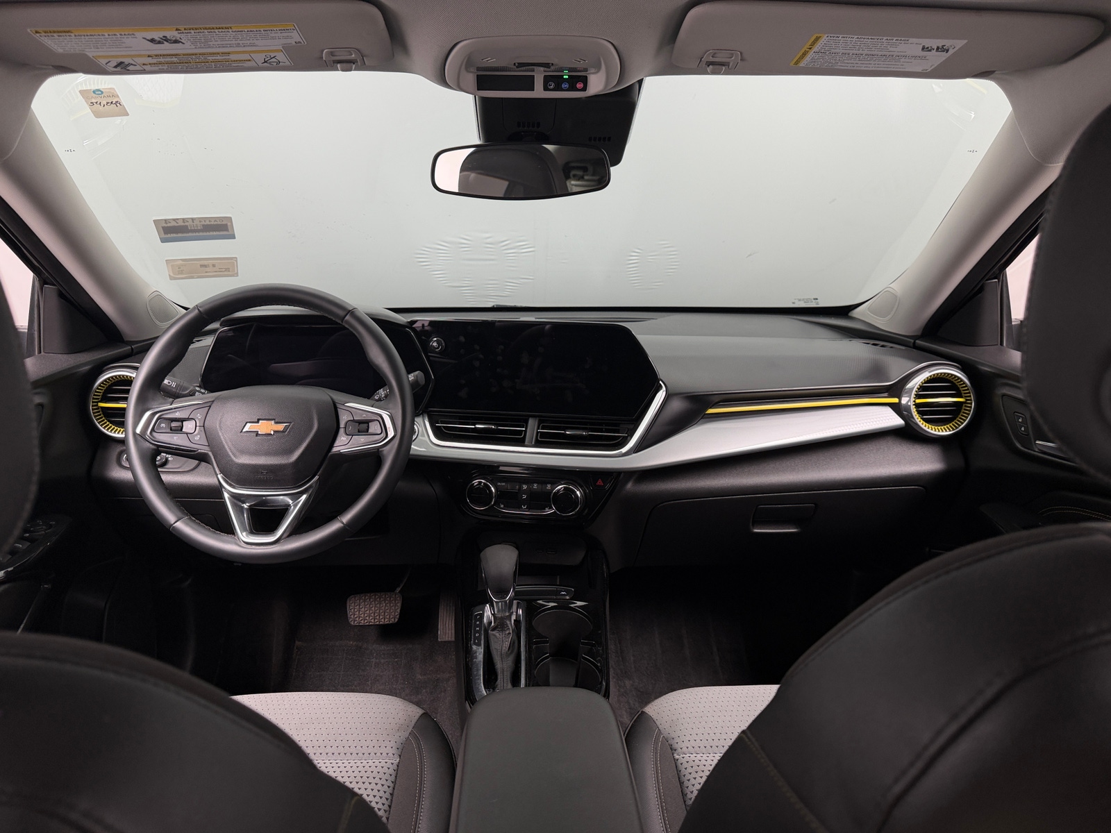 Thumbnail: 2024 Chevrolet Trax - 3